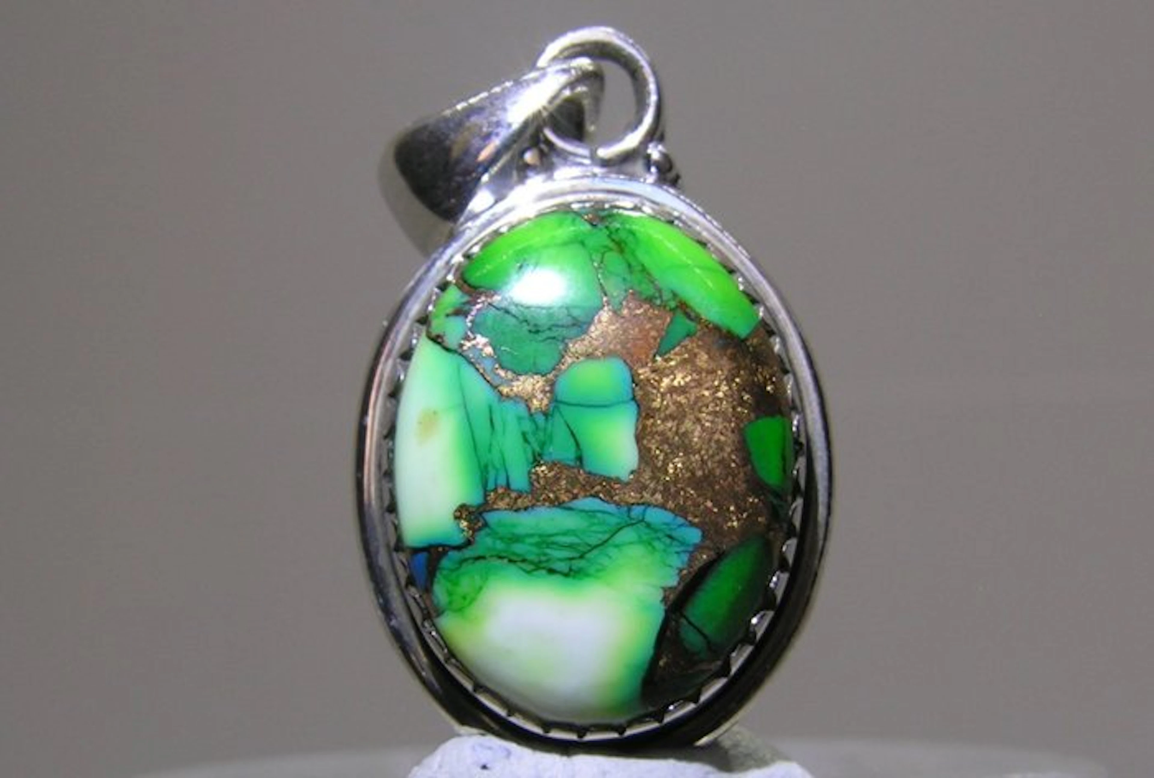 Turquoise Pendant - Height: 33 mm - Width: 16.2 mm- 5.69 g - (1)