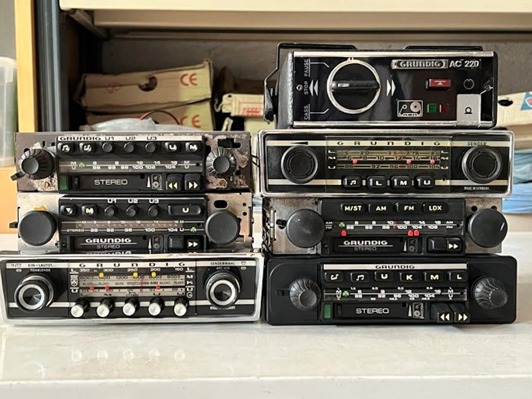 Grundig - Modelli diversi. Autoradio - Multiple models