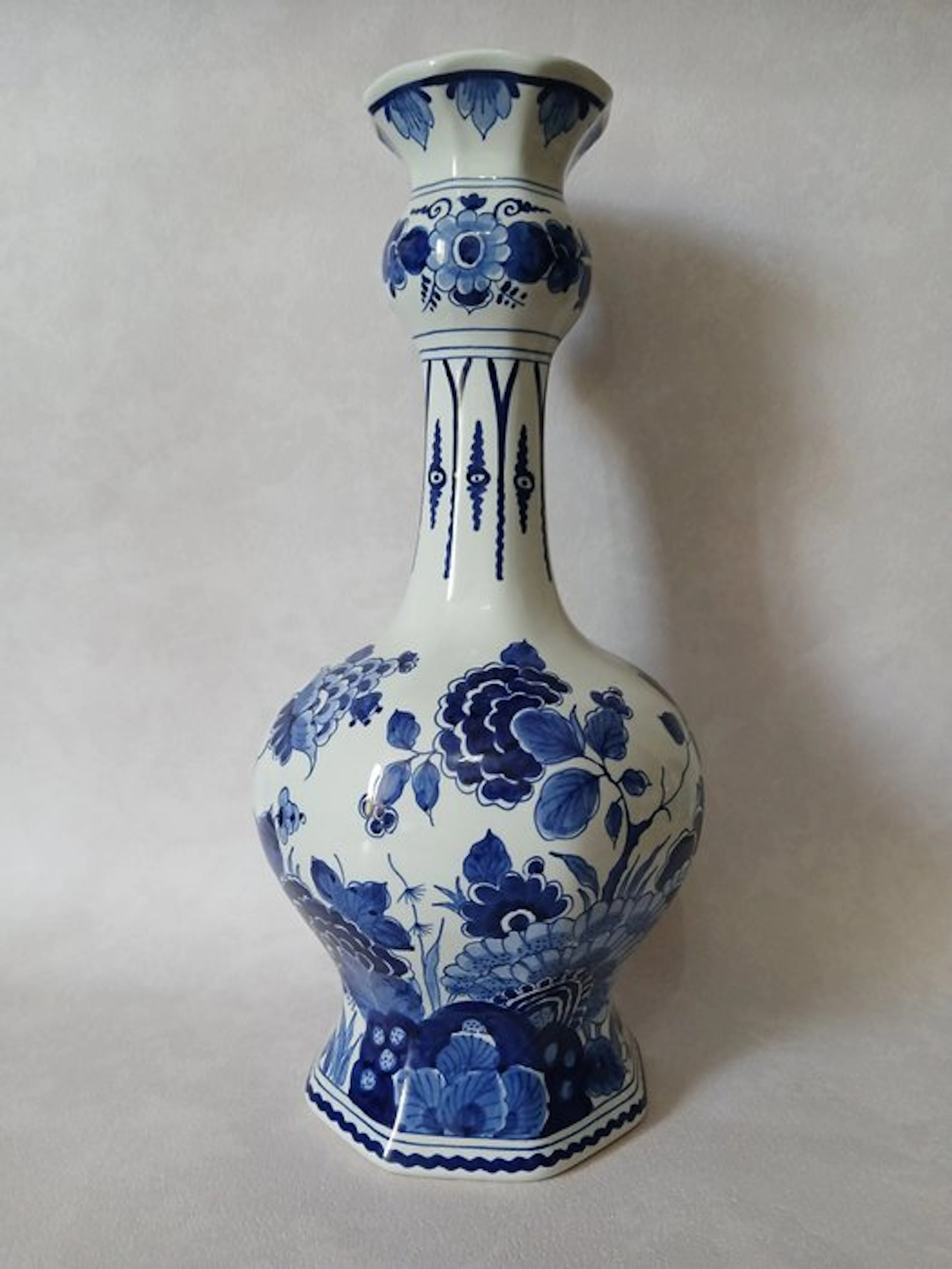 De Porceleyne Fles, Delft - Vase - Delftware - bottle vase