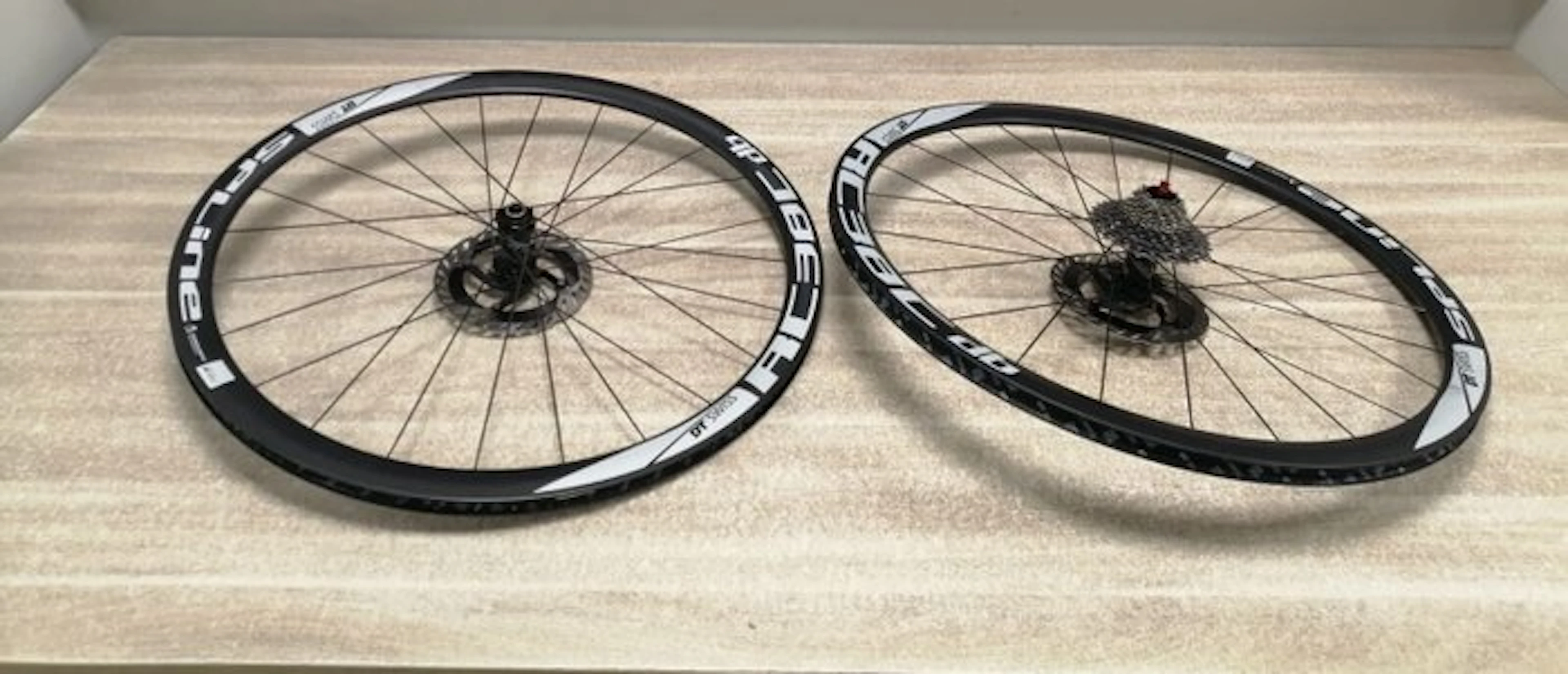 DT SWISS Spline RC38C (Brand new) + Shimano CS-R9200 - Wheel - 2025