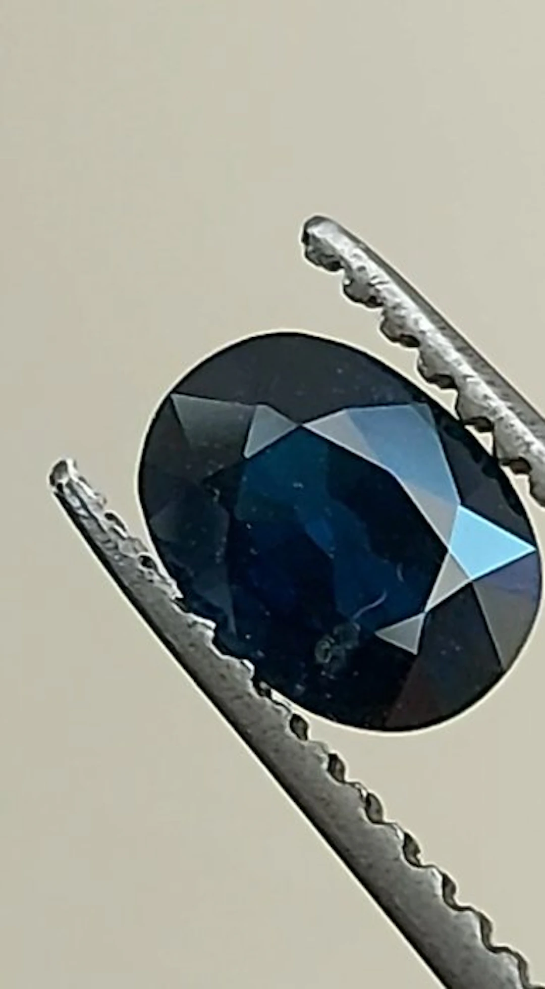 Sapphire - 1.43 ct - Antwerp Laboratory for Gemstone Testing (ALGT)