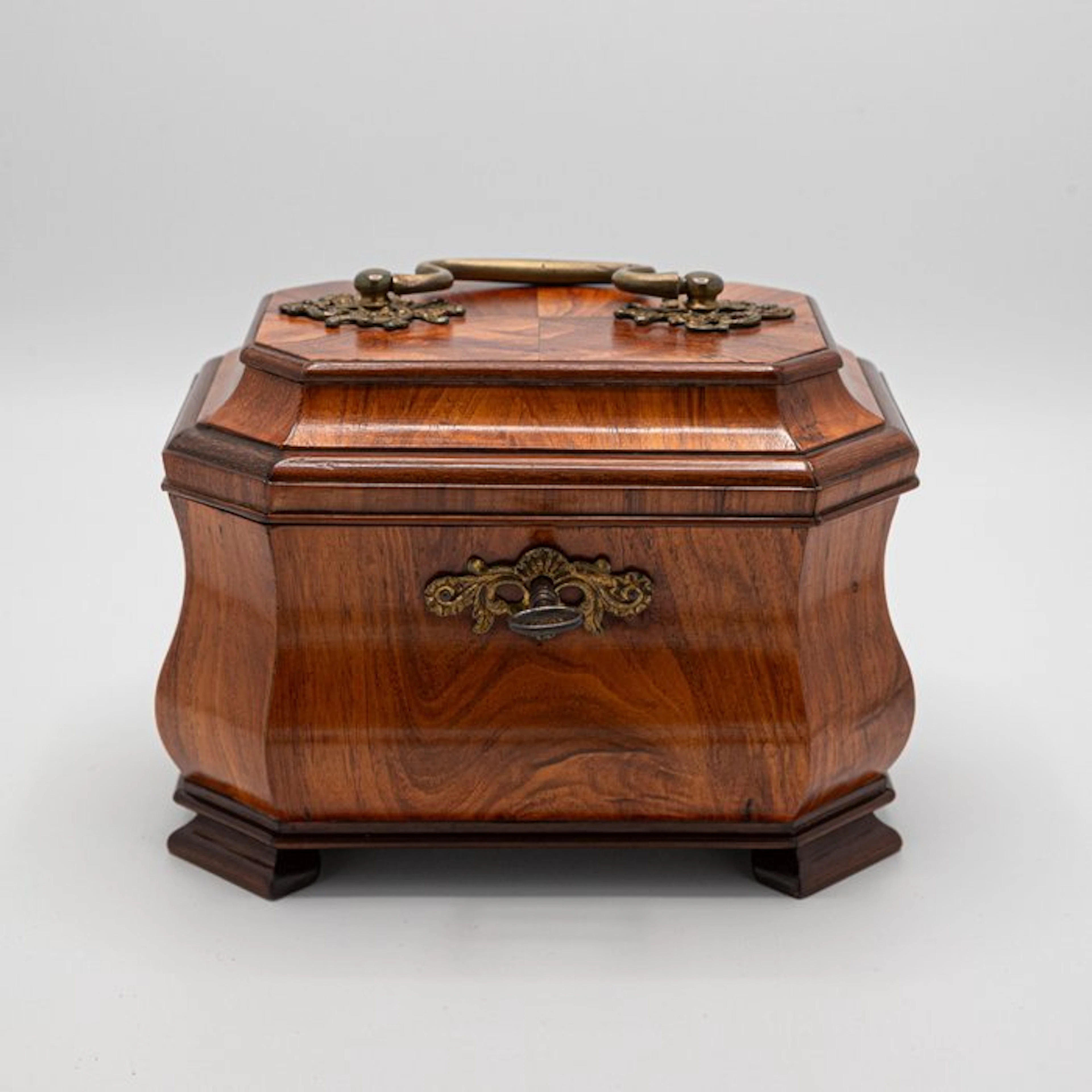 Tea caddy/ box - Walnut