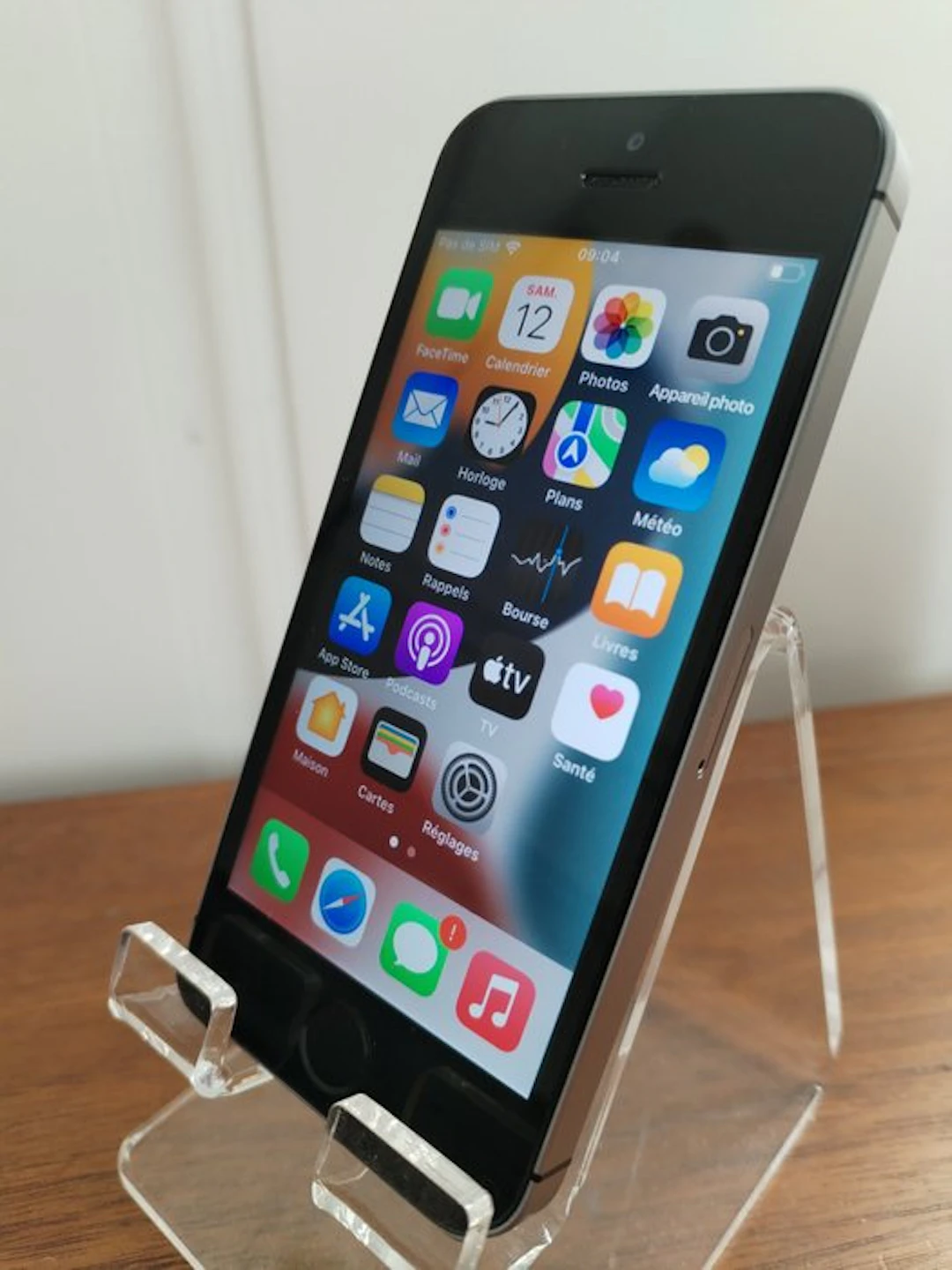 Apple iPhone SE (1st generation) - Mobile phone
