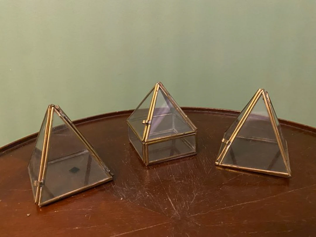 Display case (3) - Glass, Brass - Ring box - display case