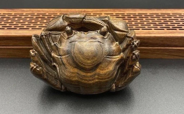 Decorative ornament - Wood Crab Figurine