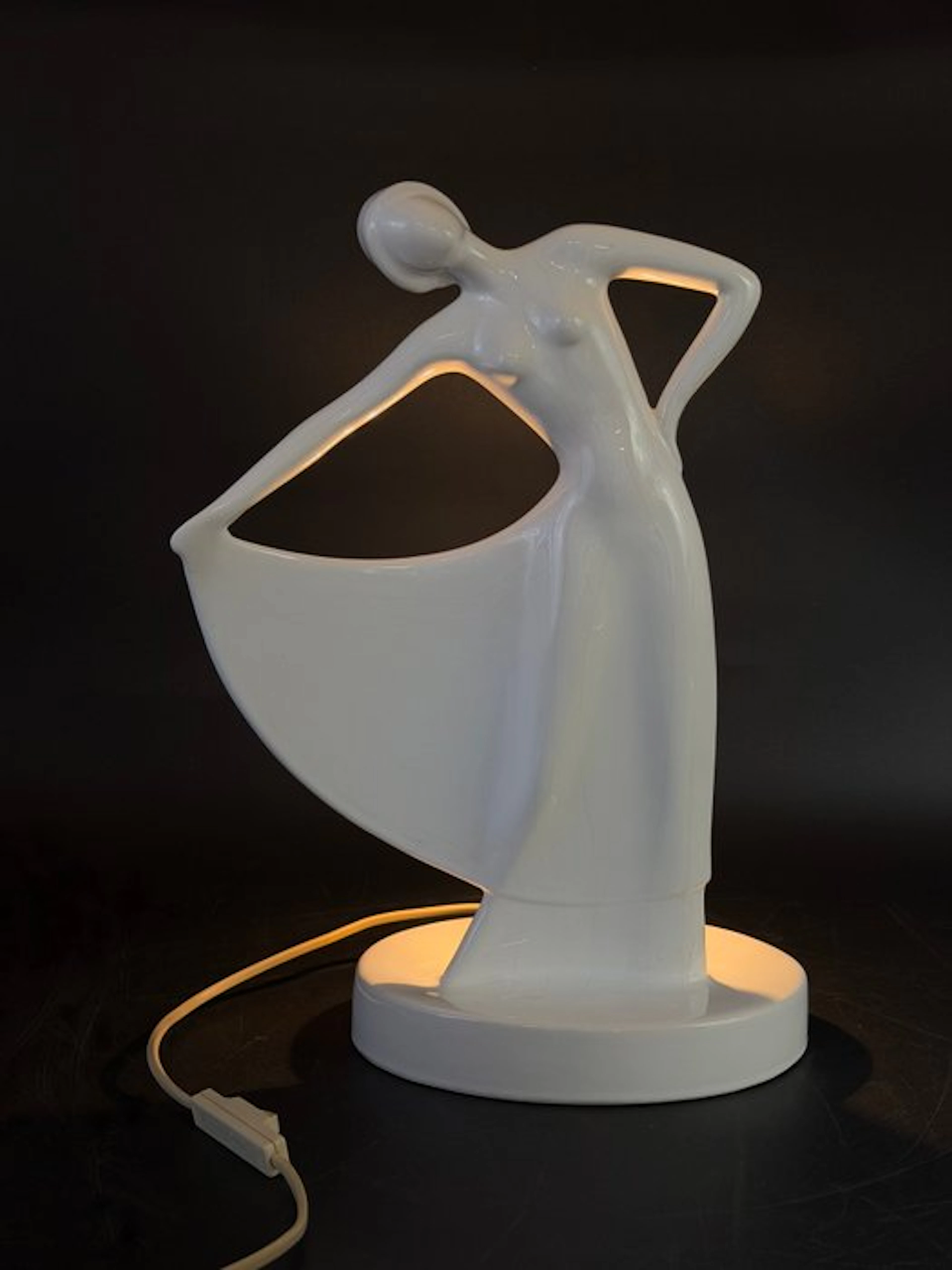 Table lamp - Lamp behind an elegant woman - Earthenware...