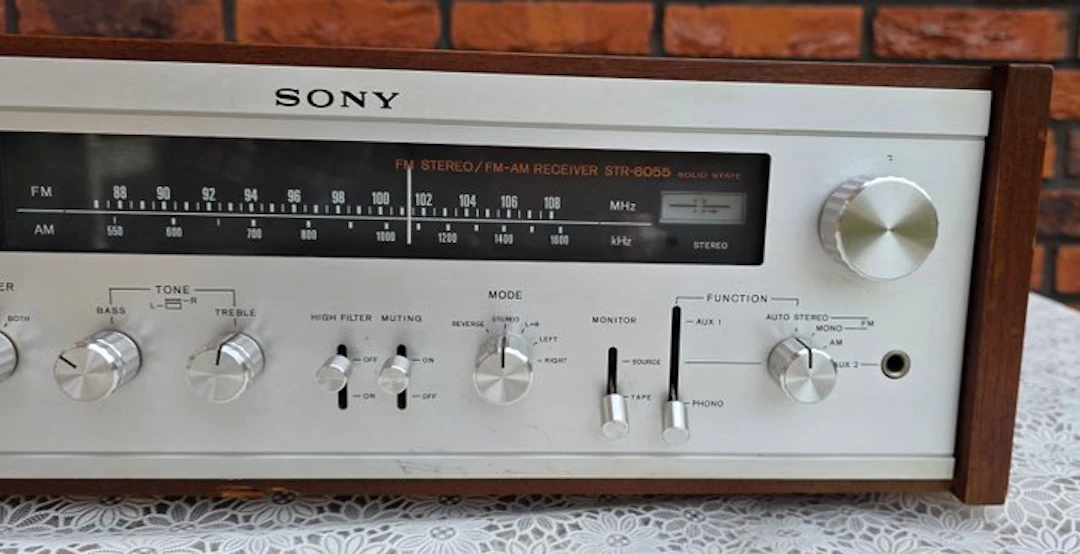 Sony - STR-6055 Solid state stereo receiver