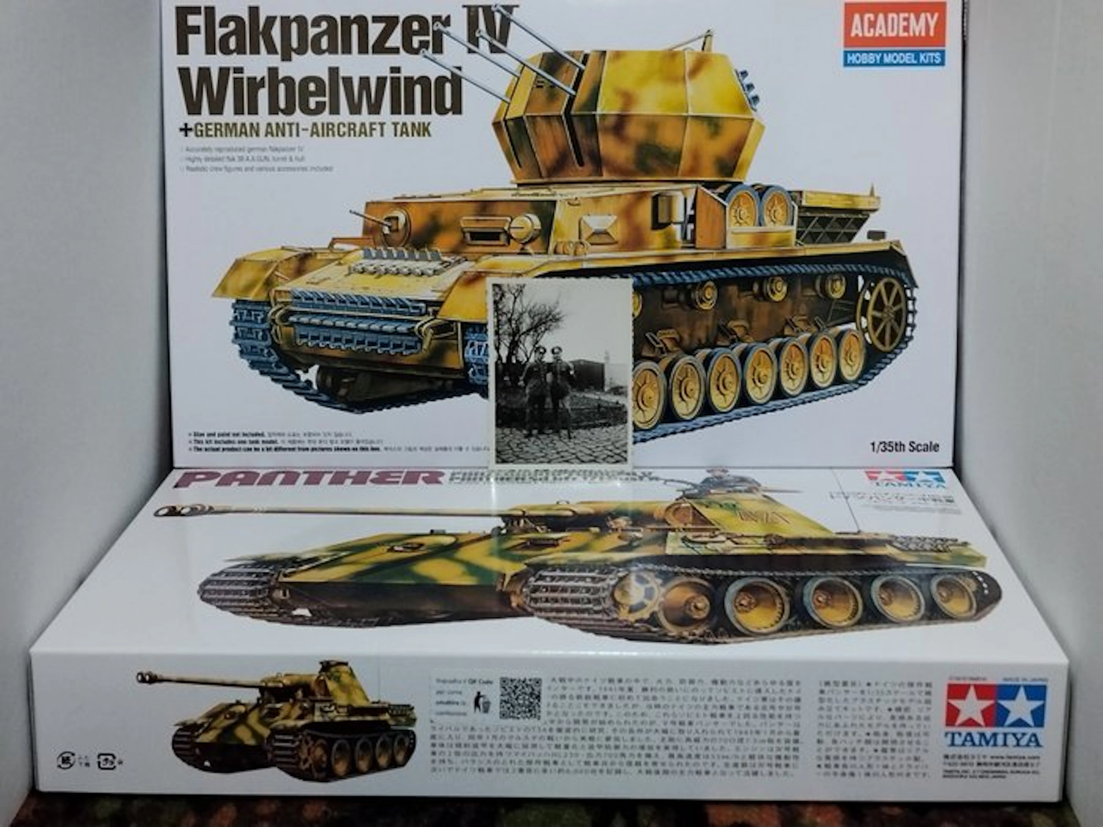 Tamiya + Academy - Toy Lotto 'Germania Panzer 1943/45'...