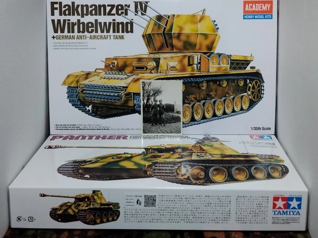 Tamiya + Academy - Toy Lotto 'Germania Panzer 1943/45'...
