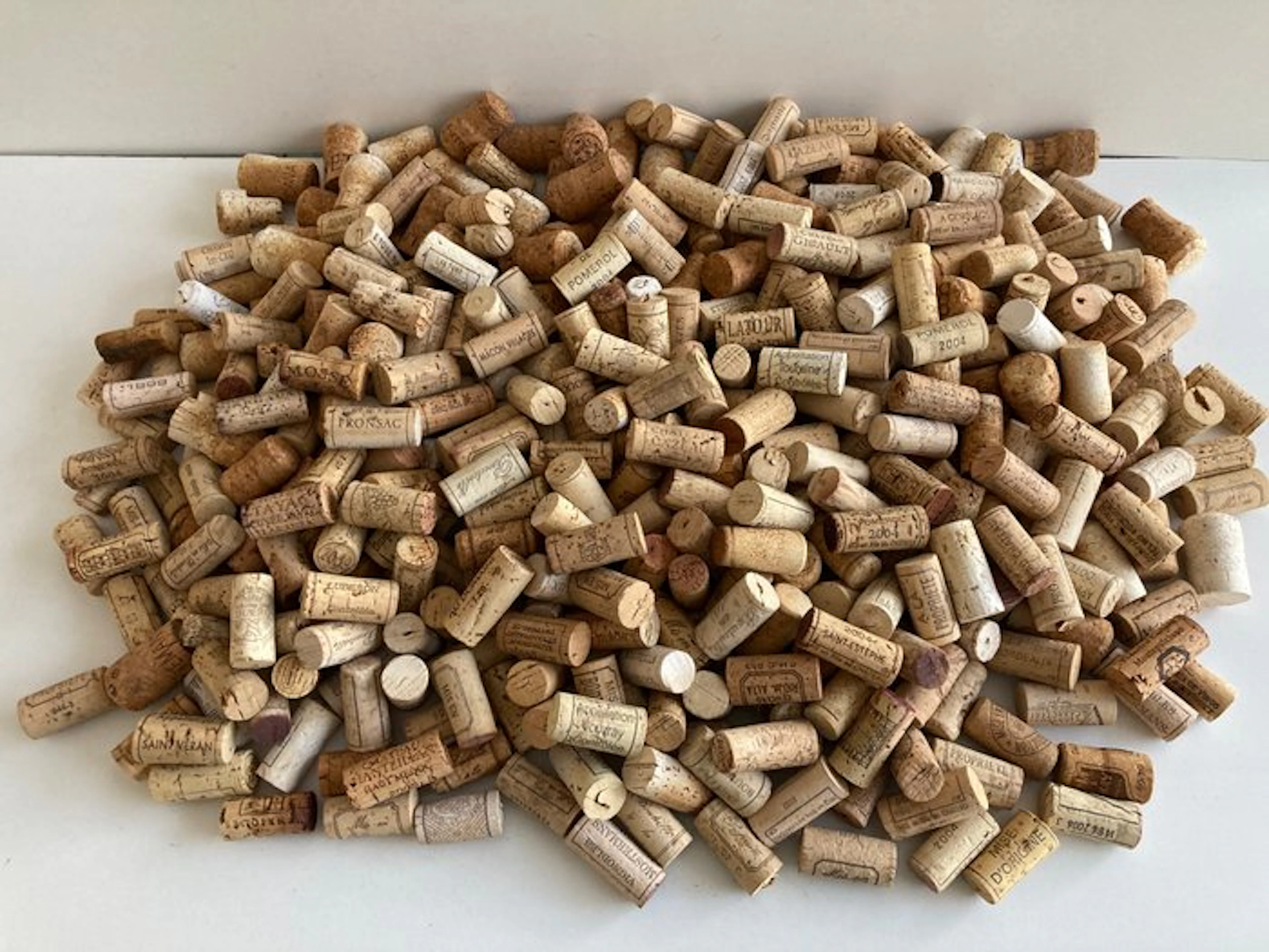 Themed collection - Collection of wine and champagne corks.