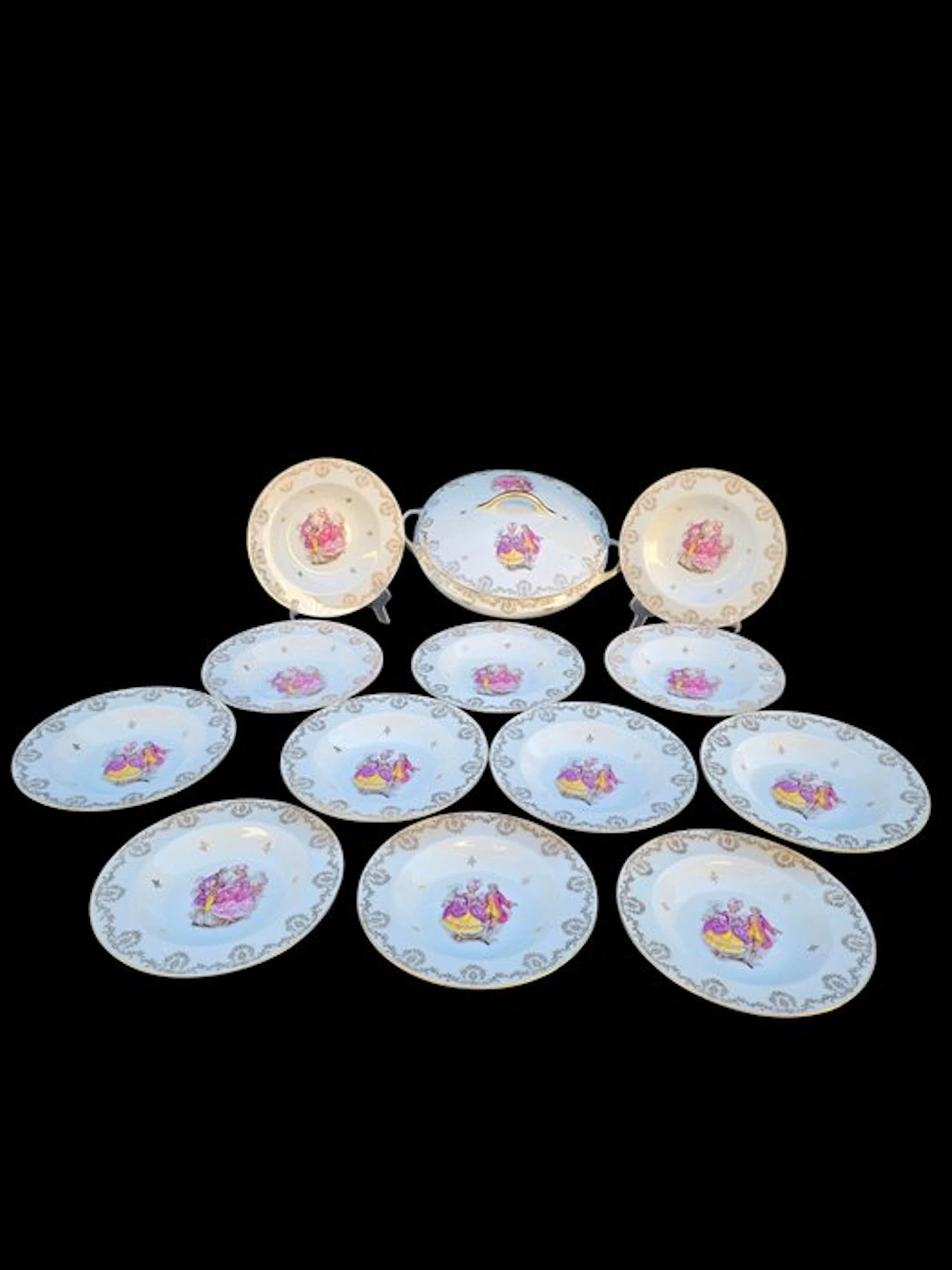 Bernardaud - Table service (13) - Decor for 18th-century romantic scenes