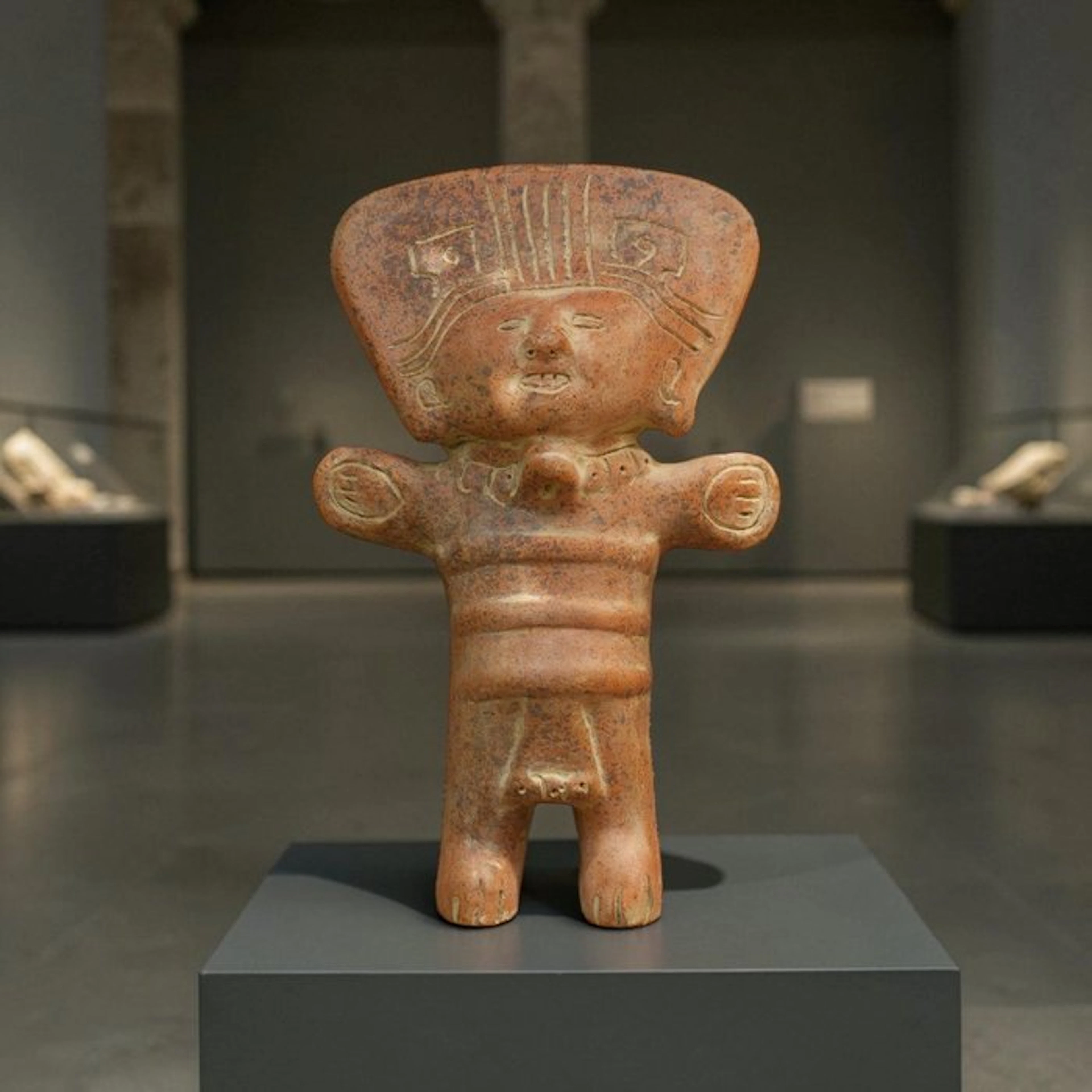 Replica of a Pre-Columbian Terracotta Figure - 24 cm (No reserve price)