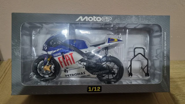 Altaya 1:12 - Model motorcycle - Yamaha YZR-M1 Valentino Rossi 2009 FIAT