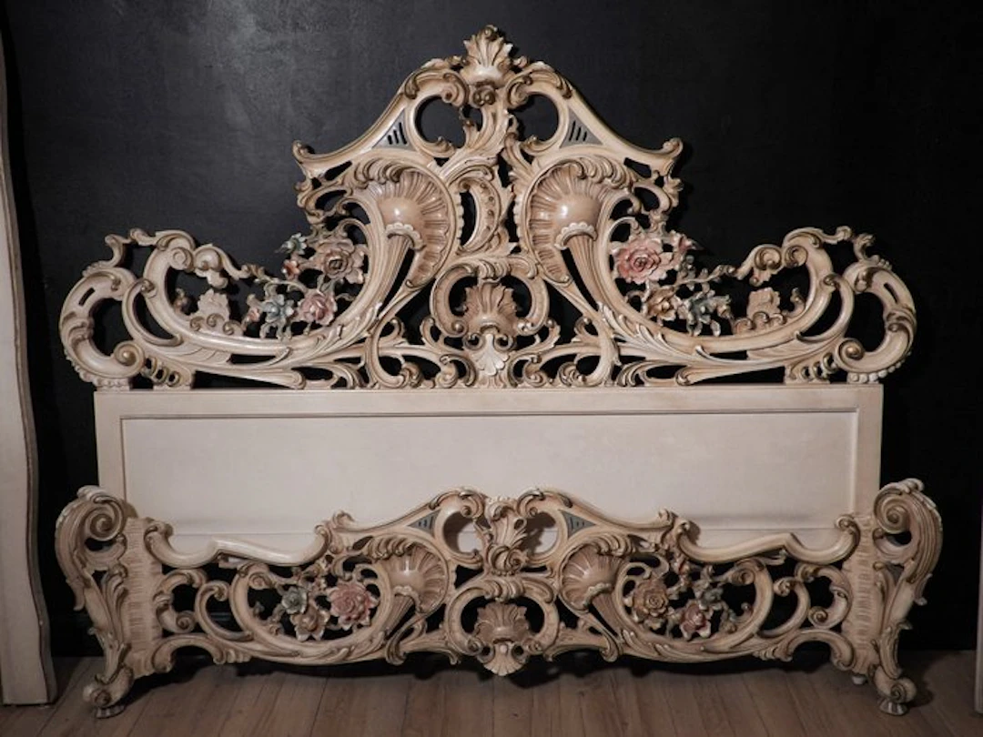 Bed (3) - Wood - Baroque bed