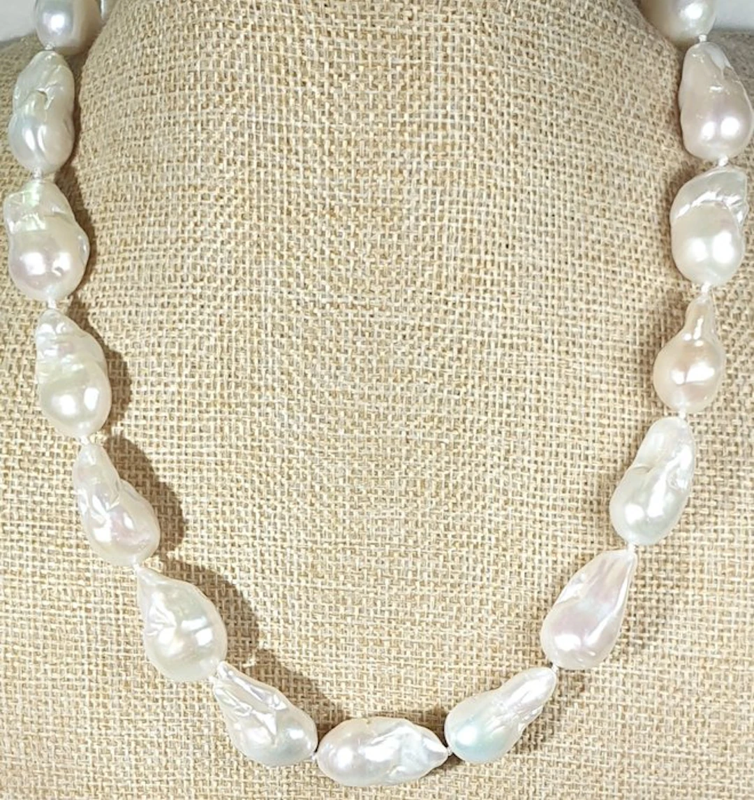 Natural Freshwater Pearls - XL - The Glorious State of...
