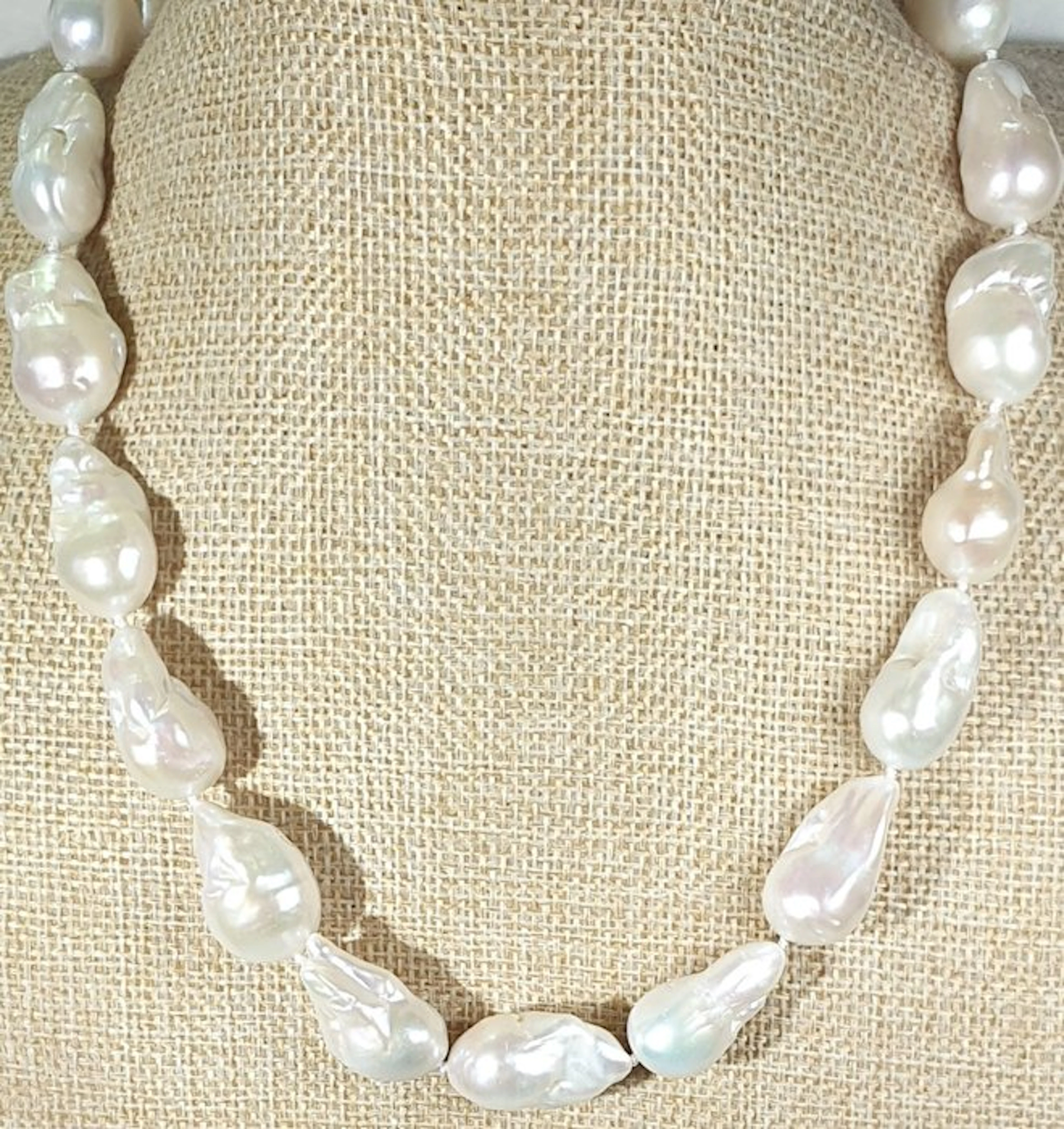 Natural Freshwater Pearls - XL - The Glorious State of...