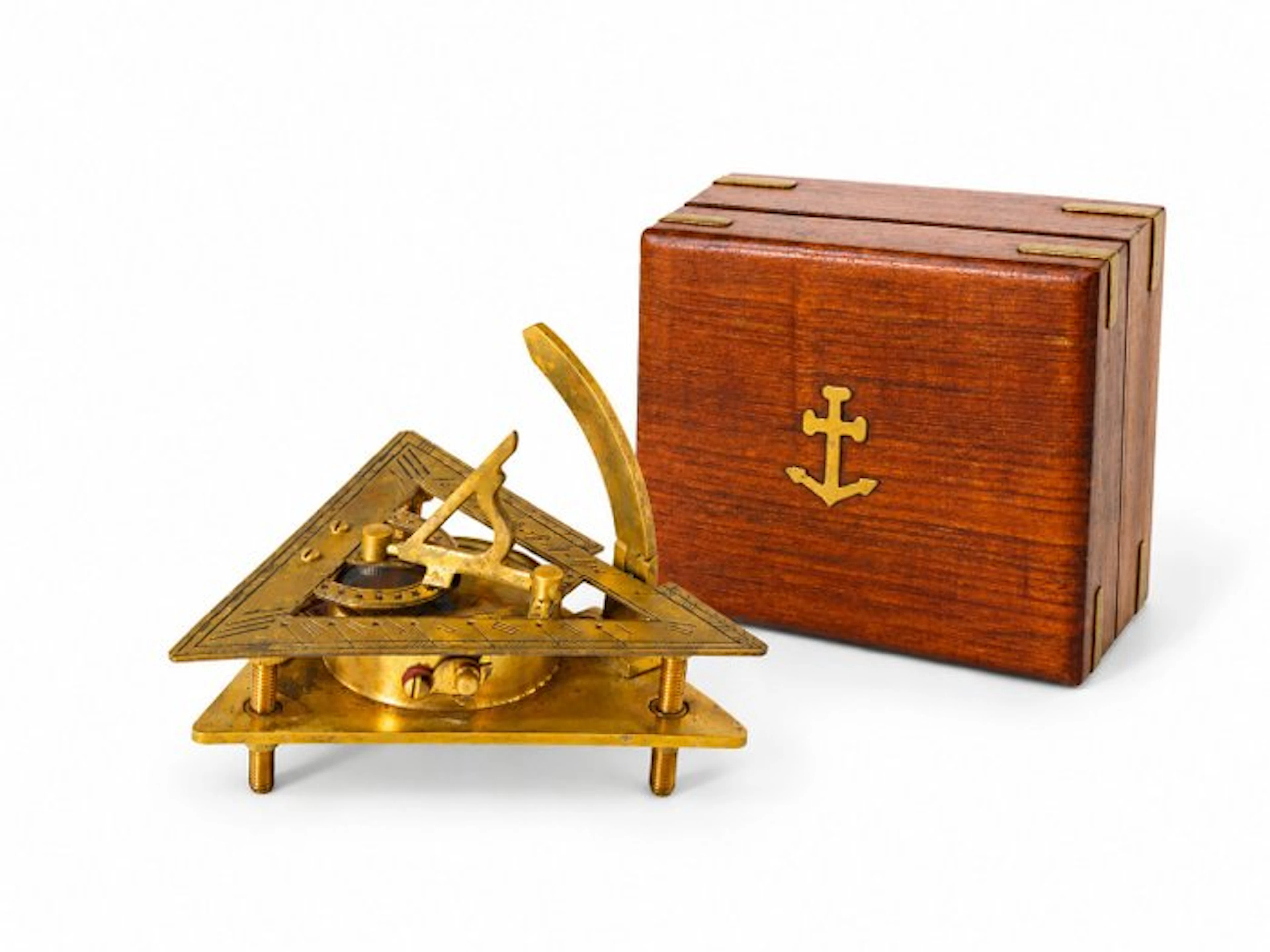 Compass - Brass - Cadran solaire triangulaire