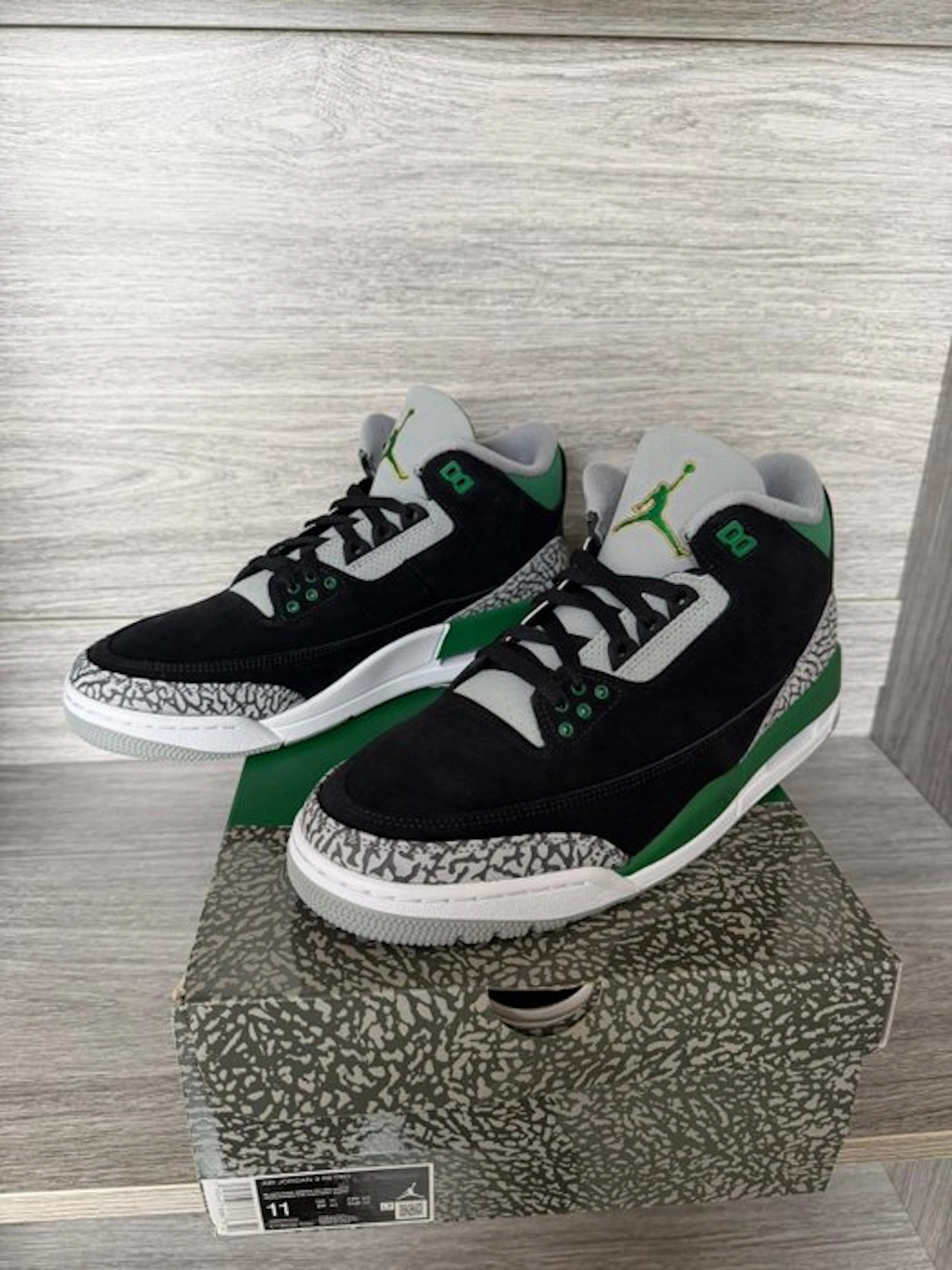 Jordan - Air Jordan 3 - Sneakers - Size: EU 45 - New with tags