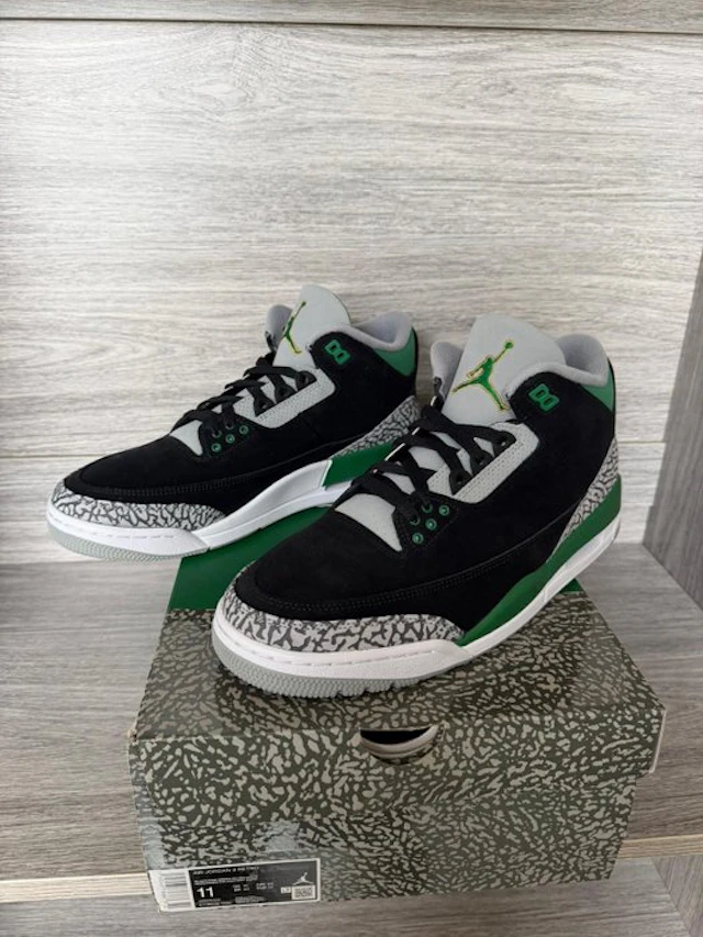 Jordan - Air Jordan 3 - Sneakers - Size: EU 45 - New with tags