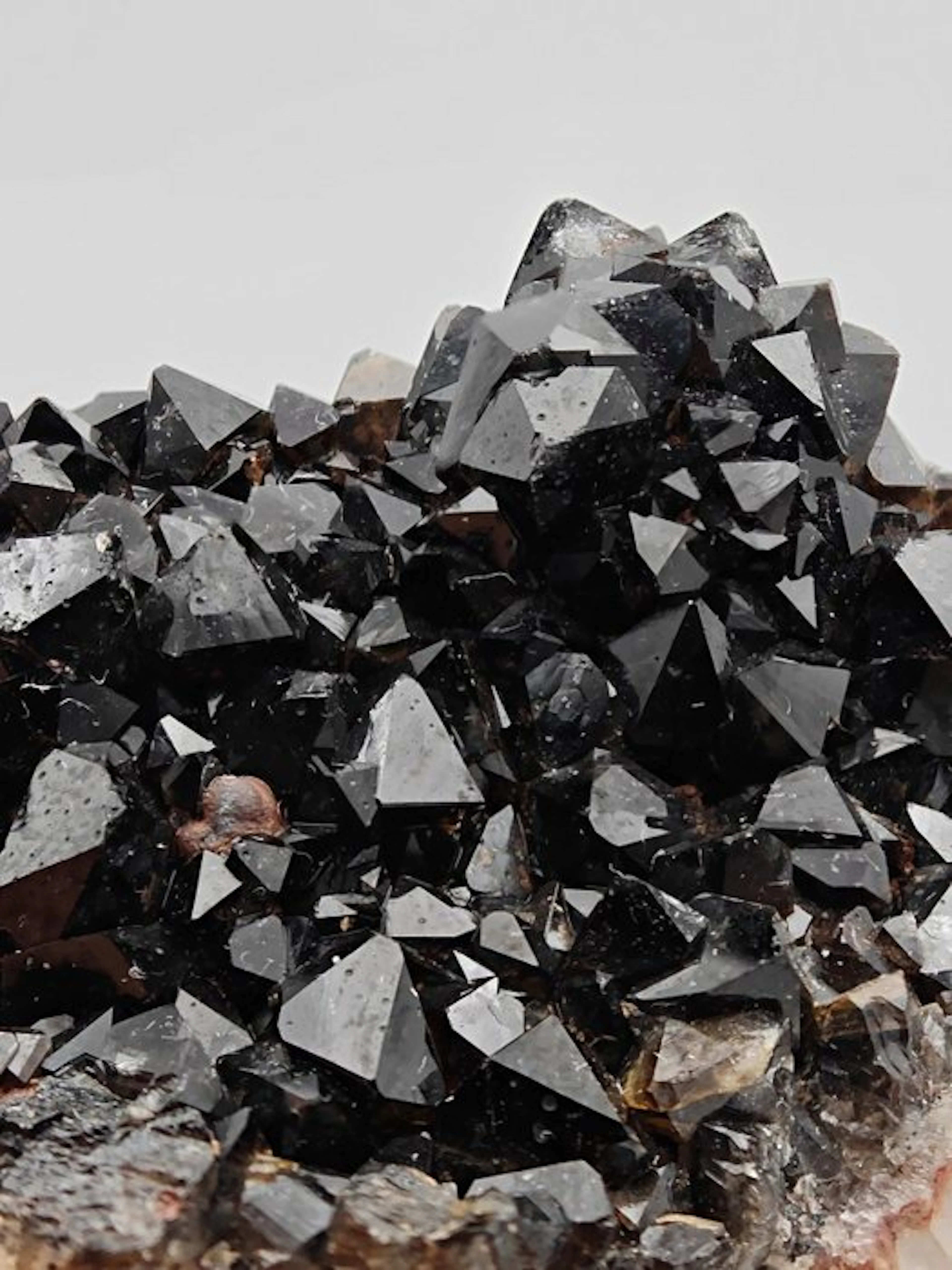 BLACK MORION QUARTZ