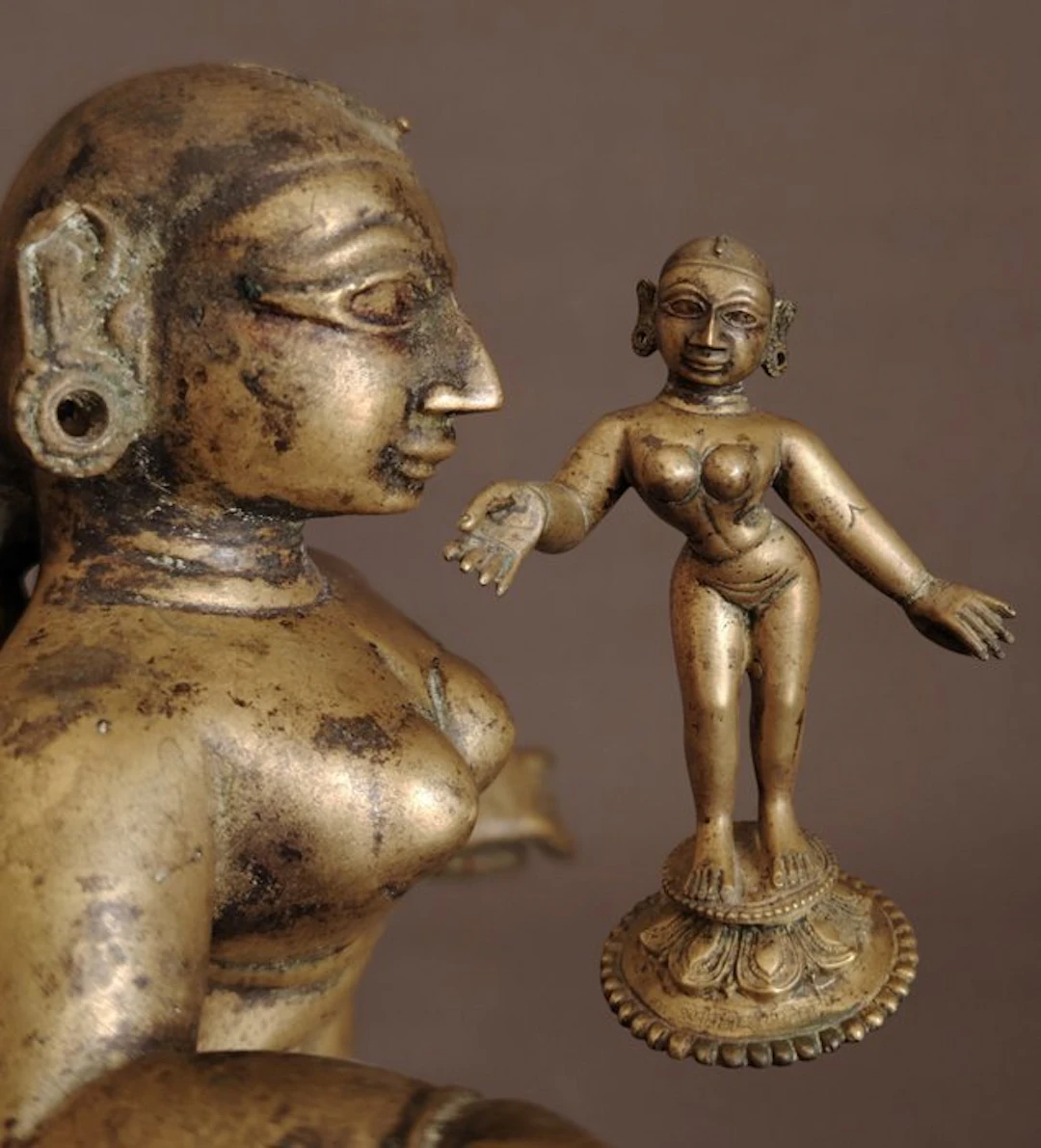 Bronze sculpture depicting Radha