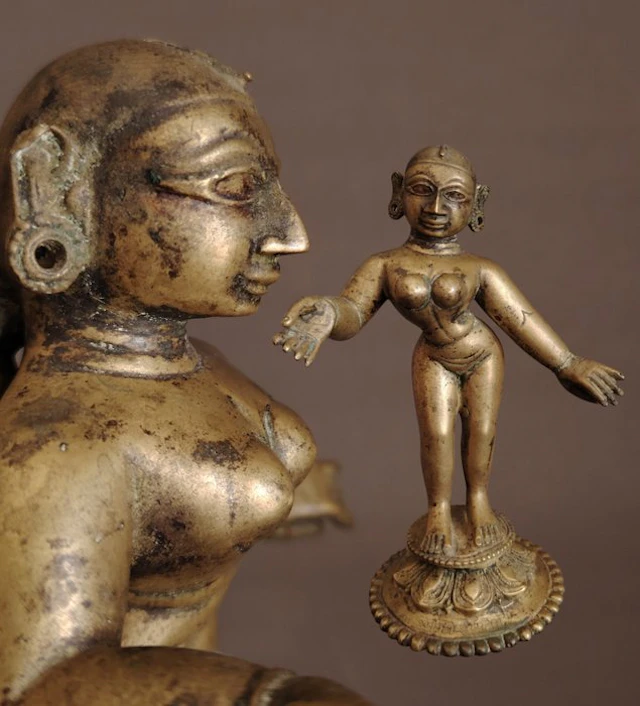 Bronze sculpture depicting Radha