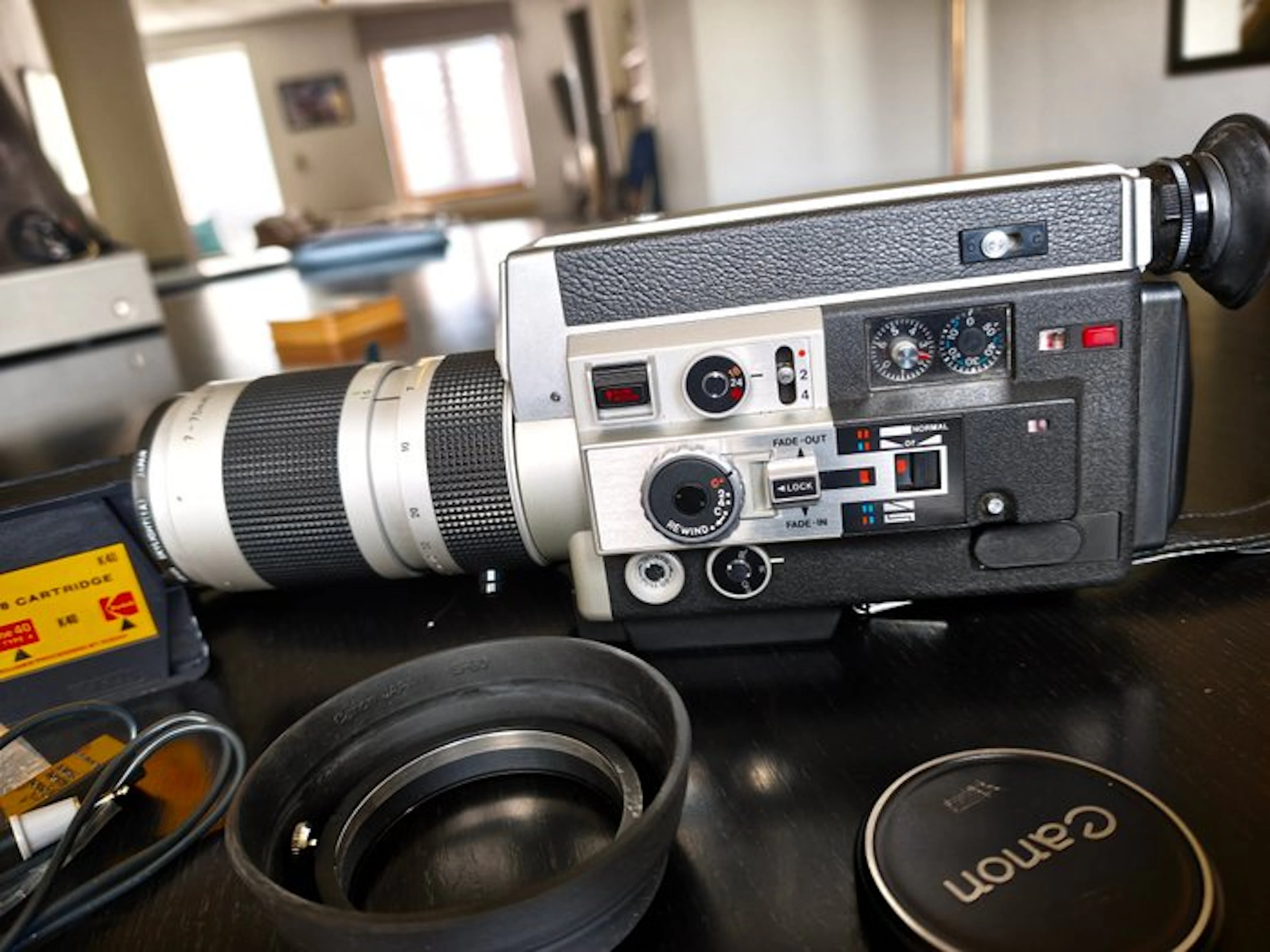 Canon 1014 autozoom Super 8 Box camera