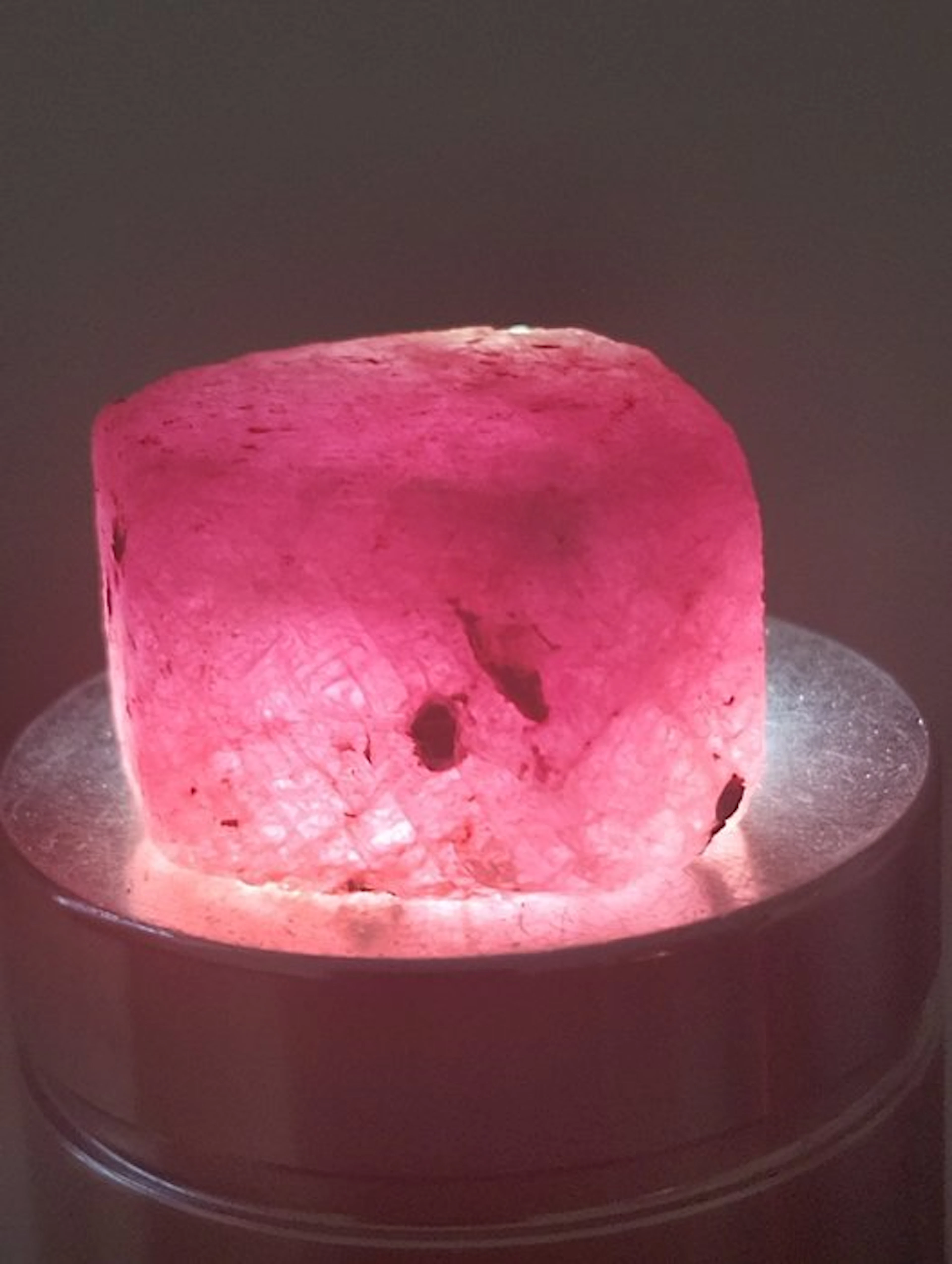 Ruby Rough - Height: 2 cm - Width: 1.8 cm- 13.82 g - (1)