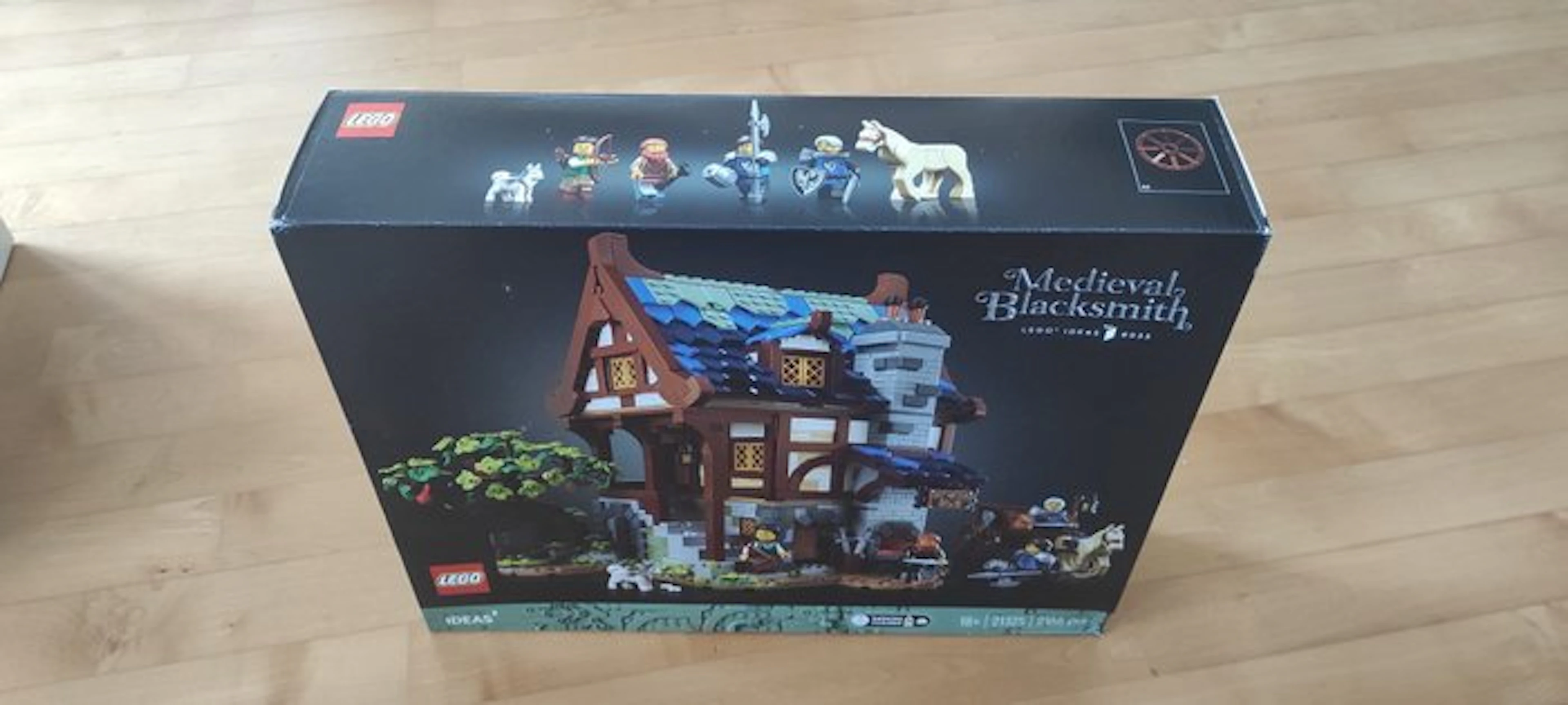 LEGO Set - 21325 - Ideas (CUUSOO) - Medieval Blacksmith