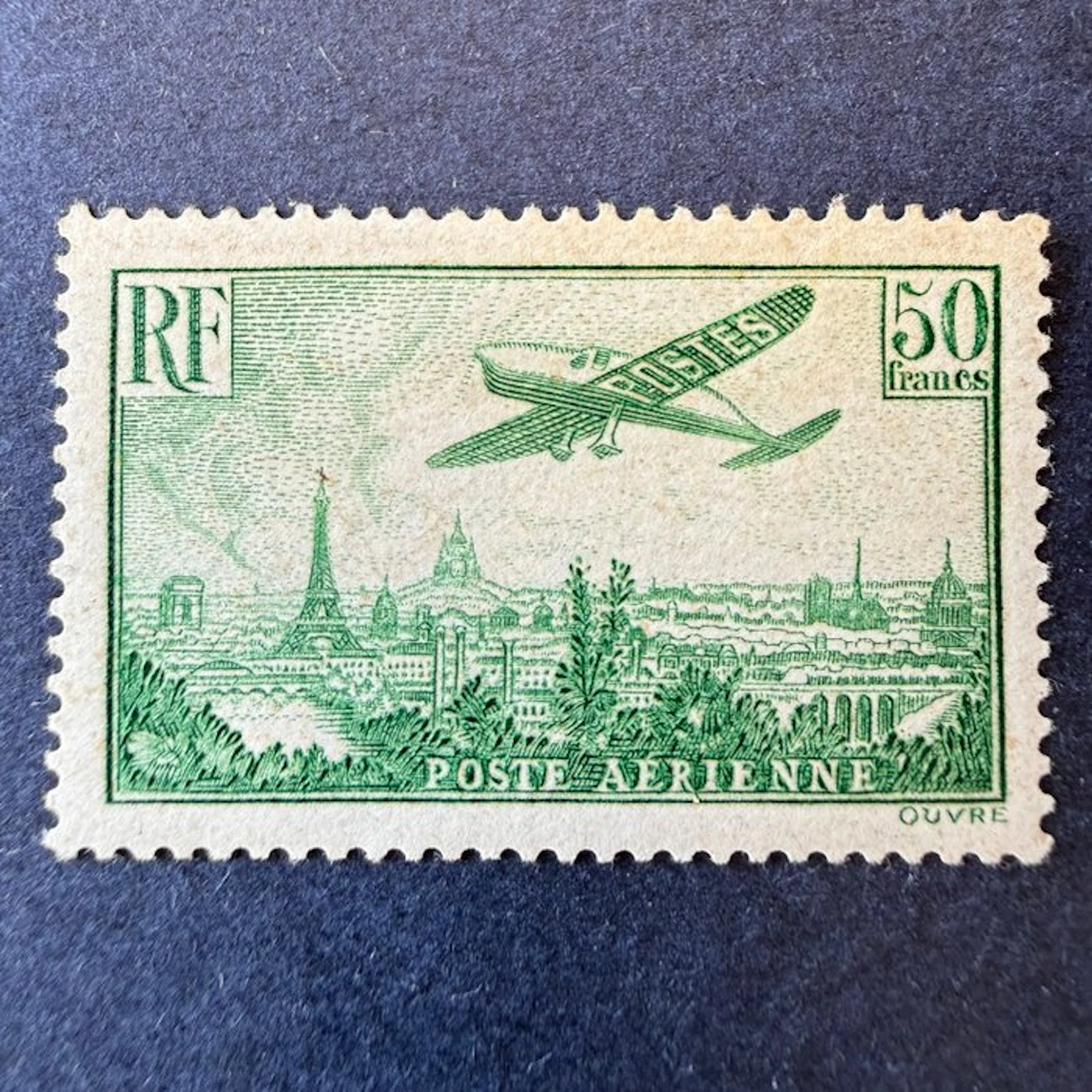 France - Air Mail Yvert 14 "Vue de Paris 50f green" mint * with hinge
