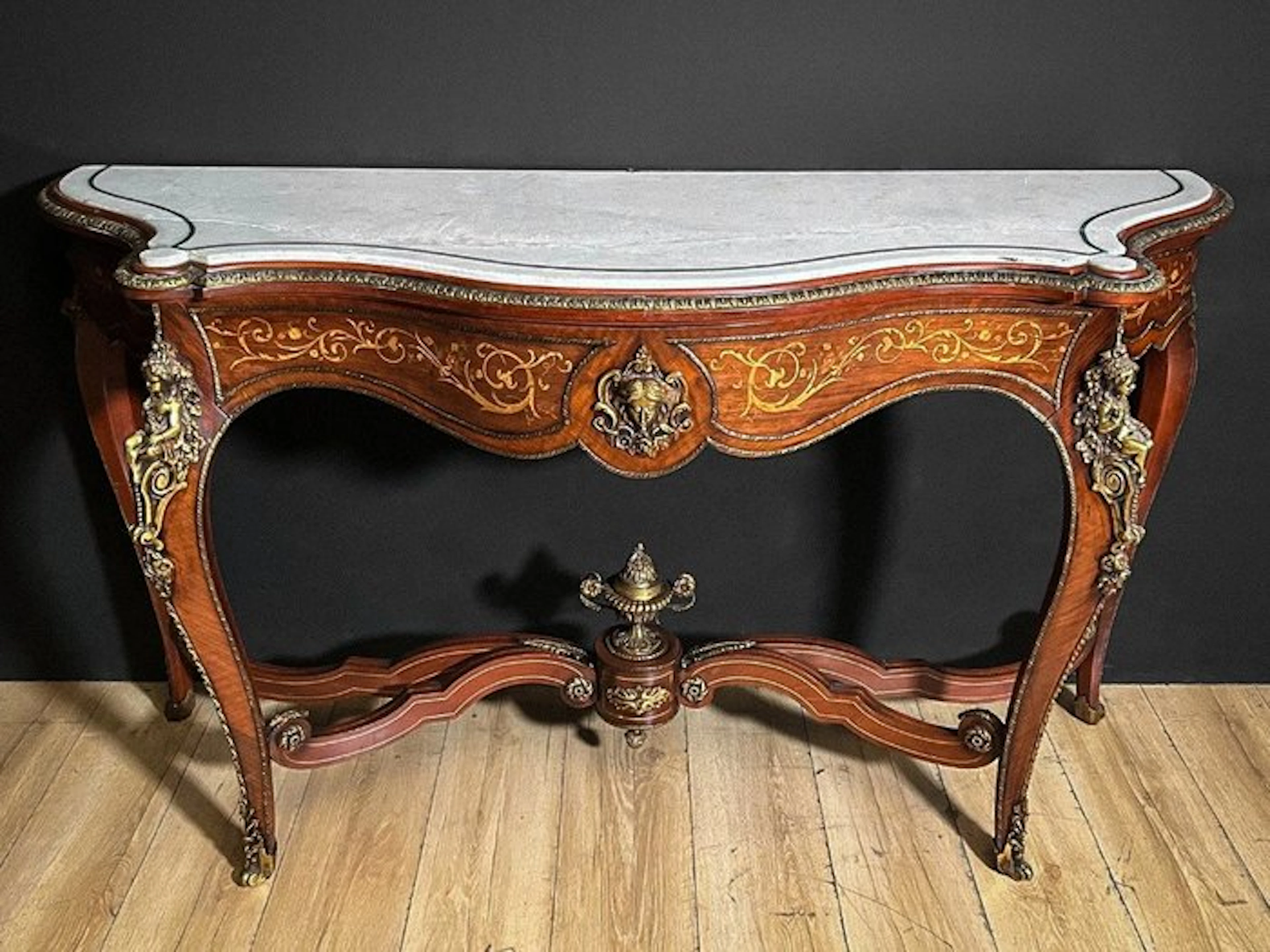 Console table - Wood - Boulle console with inlays and gilded bronzes.