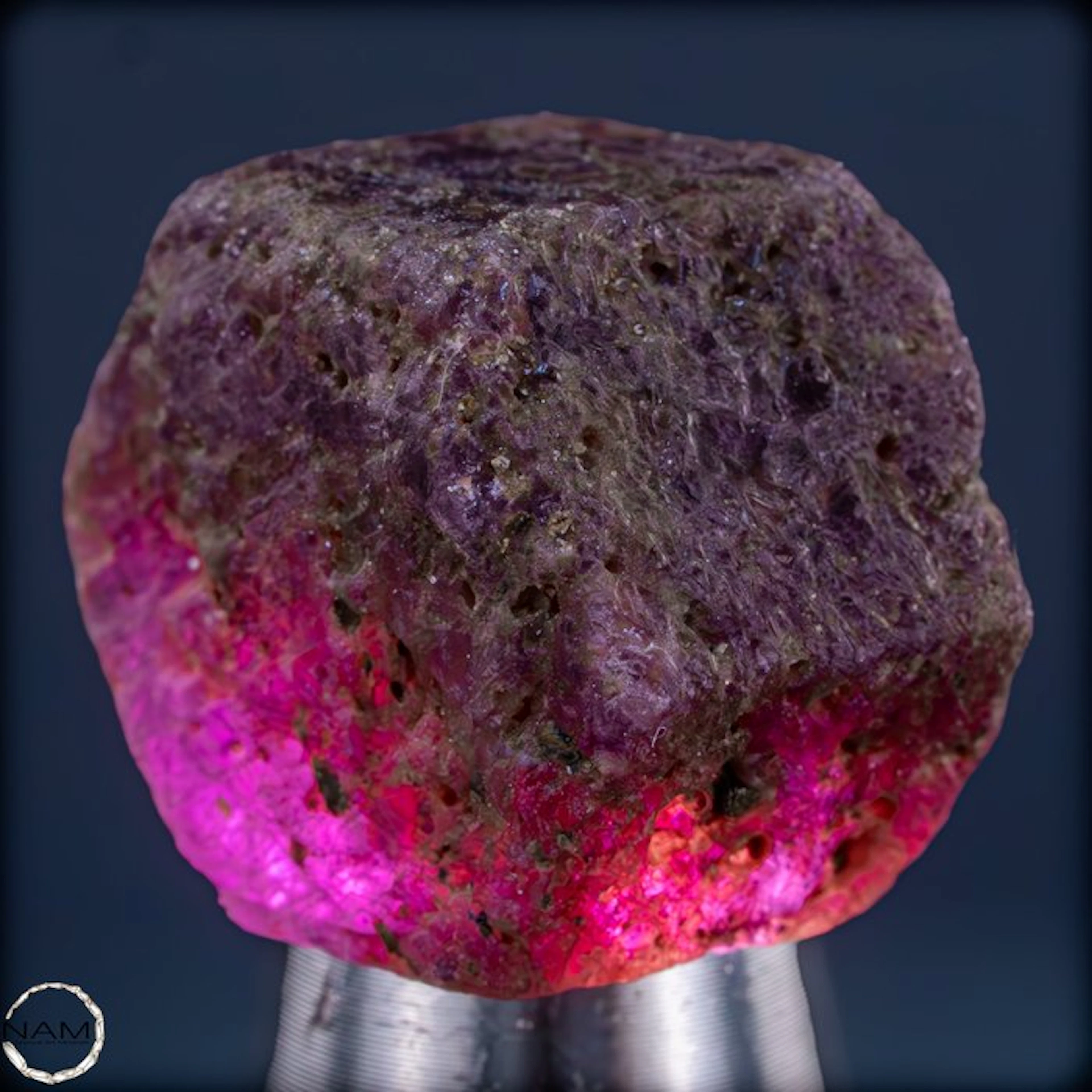 Natural, rarer Padparadscha sapphire – Rough crystal with...