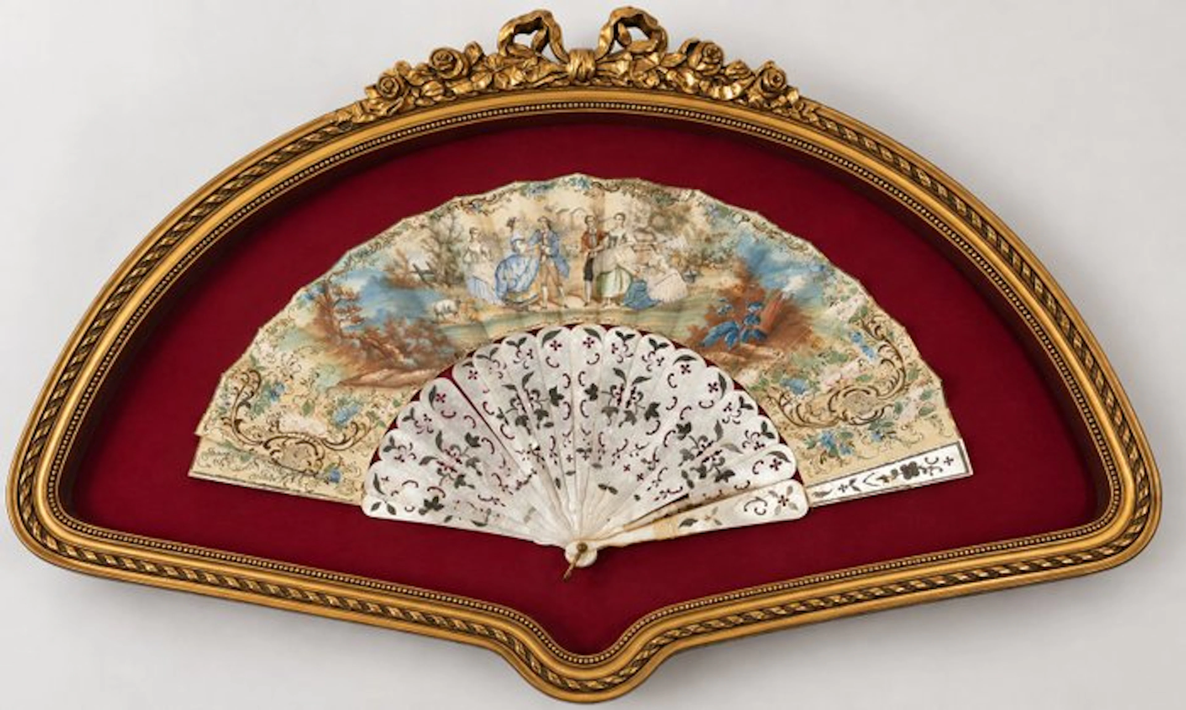 Hand fan - Mother of pearl - Painted fan