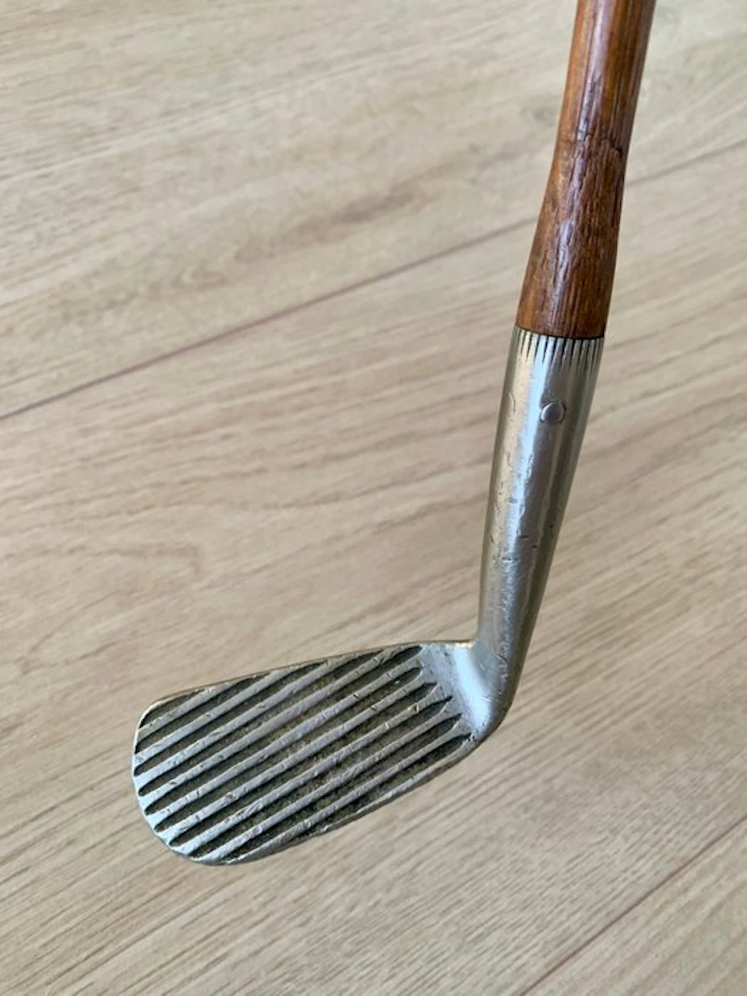 Arroflite hickory golf club