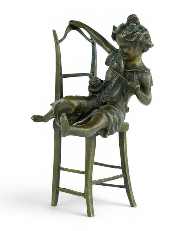 Juan Clara - Sculpture, Girl Playing with Cat - 20 cm - Bronze