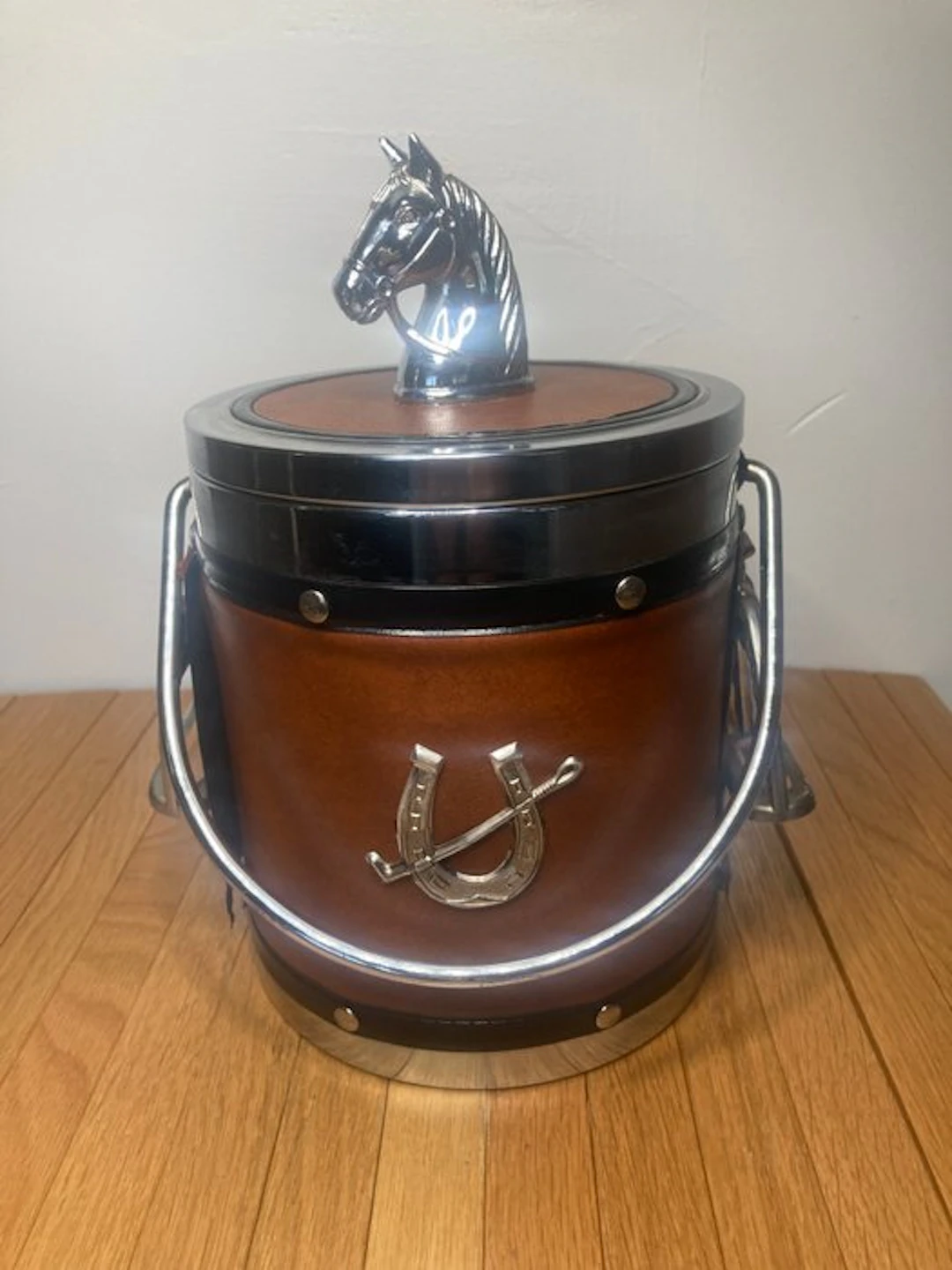 Ice bucket - plastic, Metal - ice bucket with a horse's head