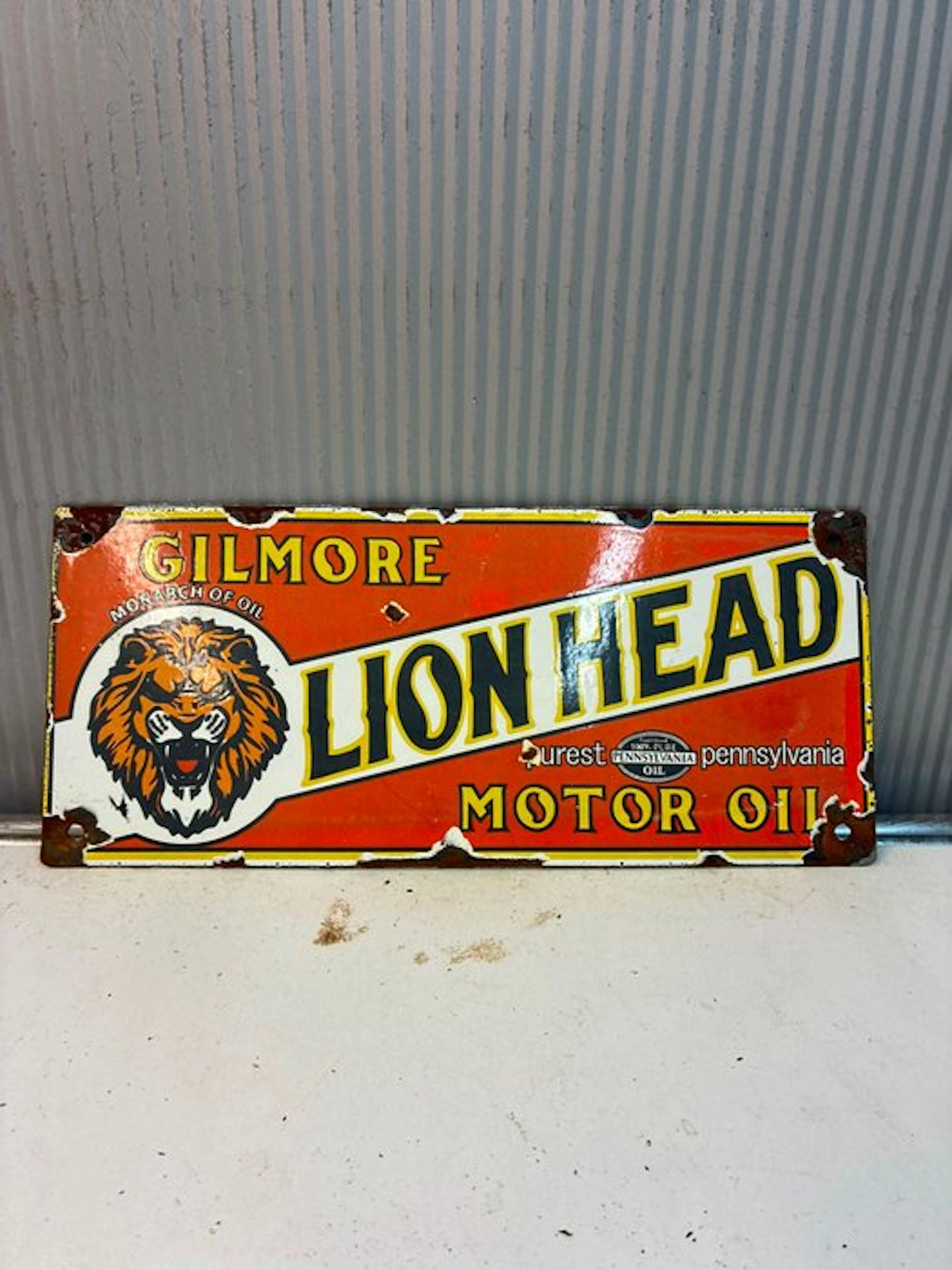 Gilmore Lion Head Motor Oil – Emaille Reclamebord - Enamel sign - Enamel