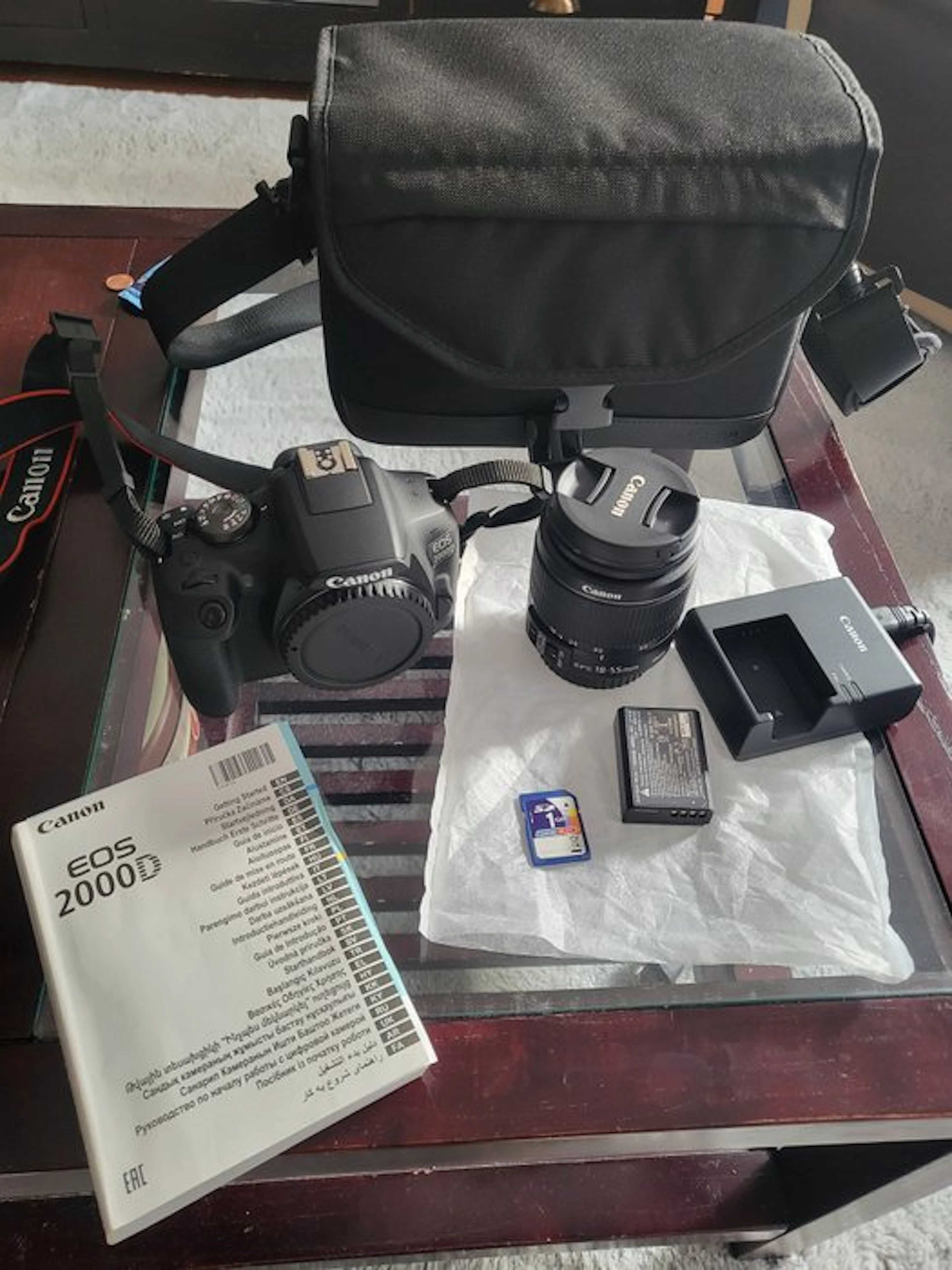 Canon EOS 2000D + EF-S 18-55 IS Digital reflex camera (DSLR)