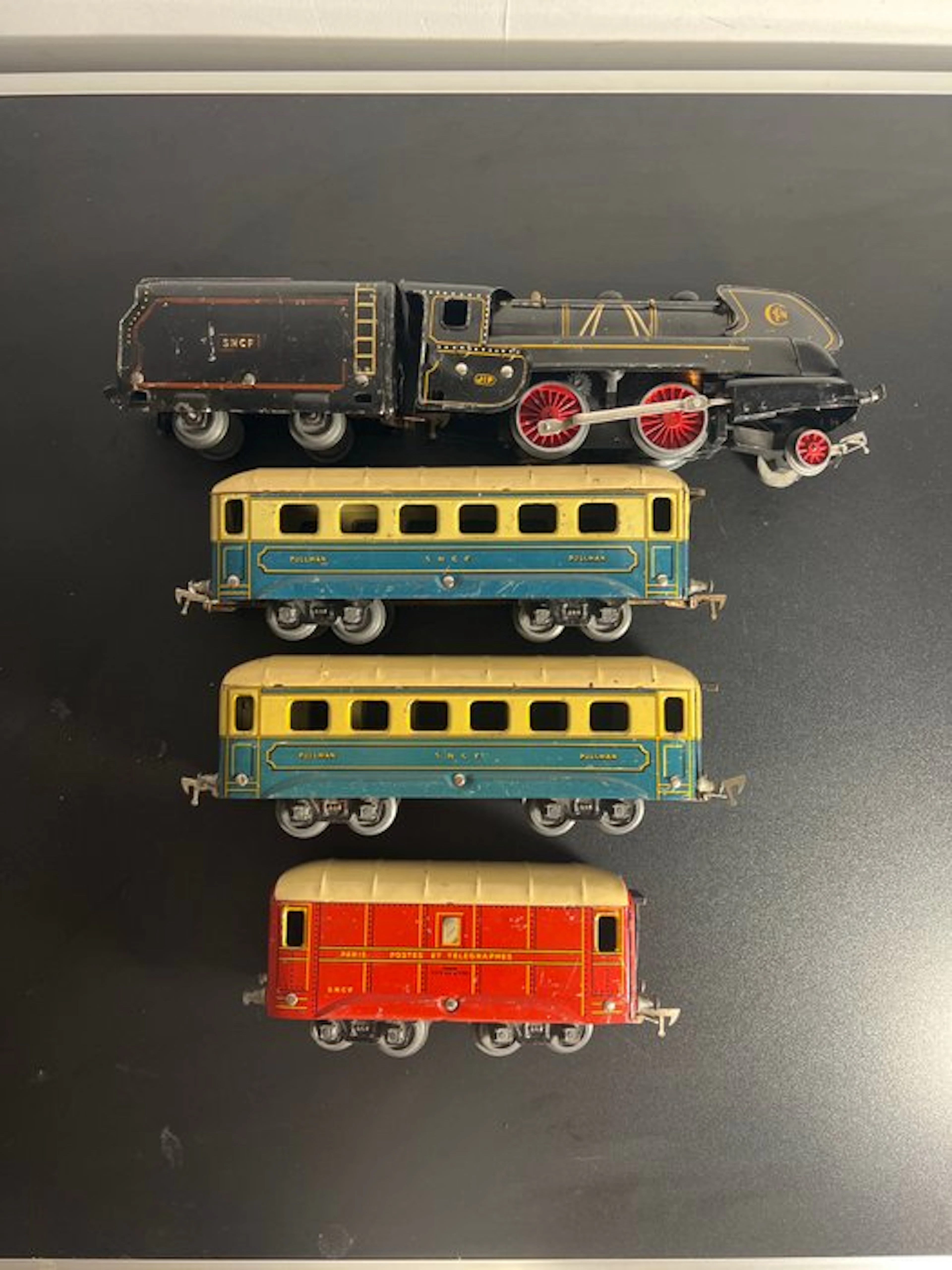 JEP 0 - Model train (4) - The JEP brand printed on the cars