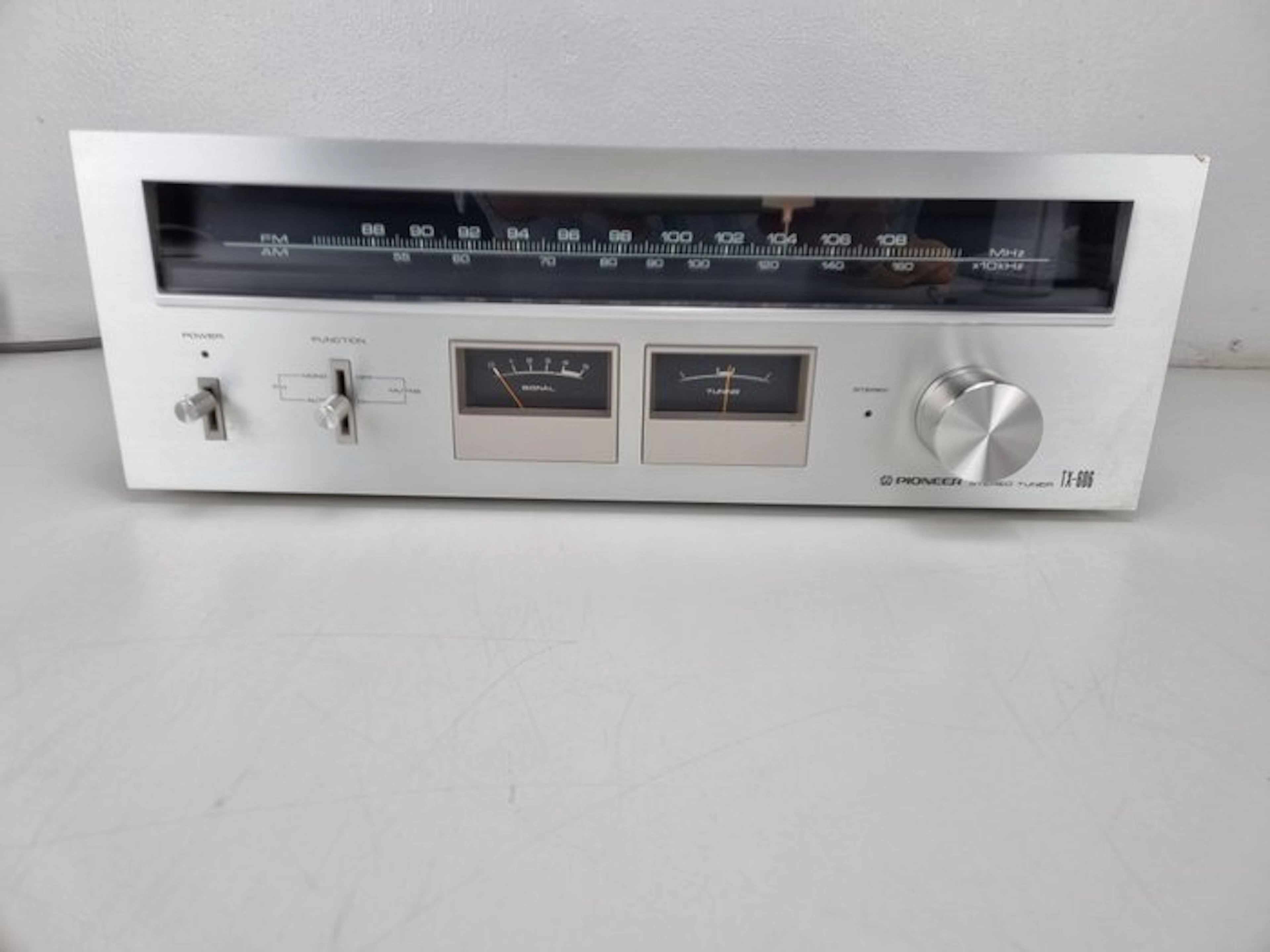 Pioneer - TX-606 Tuner