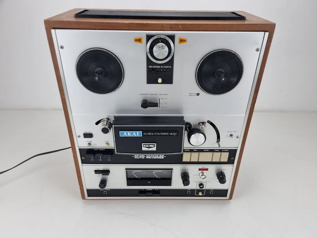 Akai - GX-365D / 4-Track, 2-Channel stereo Reel to reel deck 18 cm
