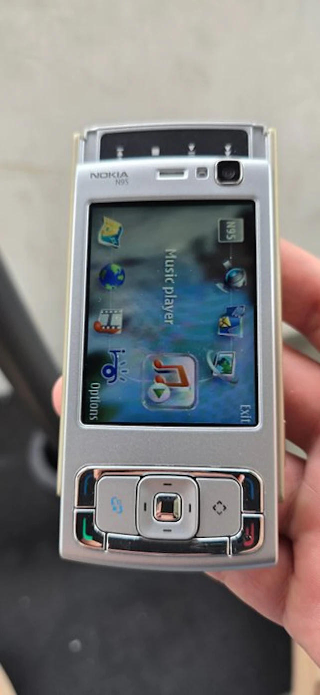 Nokia N95 - Mobile phone