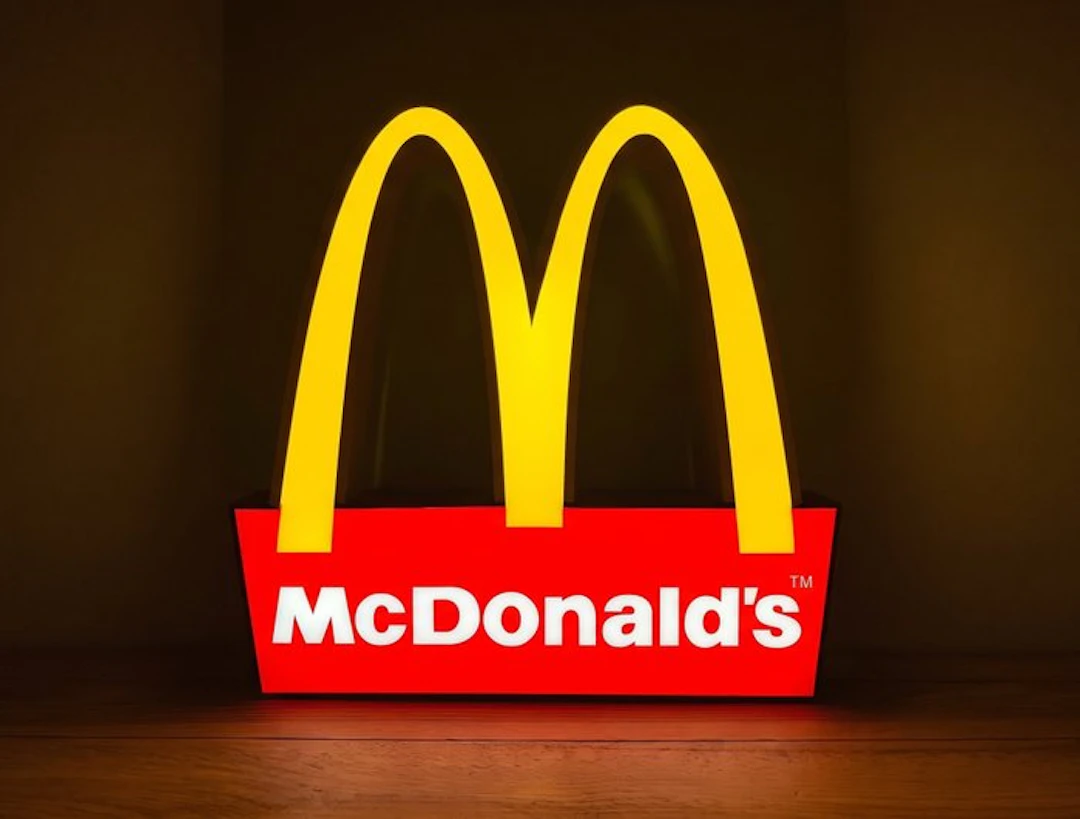 Mc Donald’s - Lighted sign - Aluminium