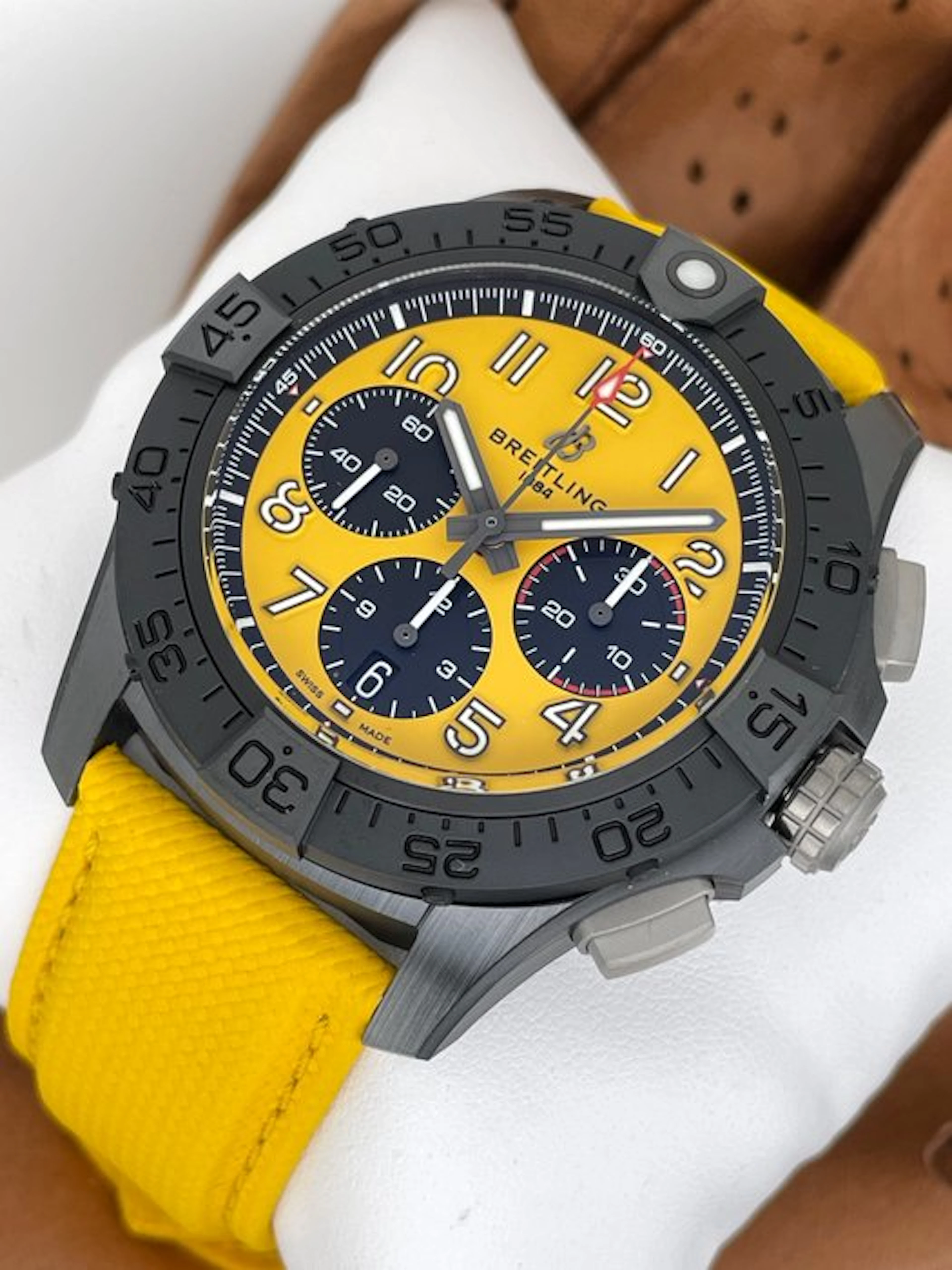 Breitling - Avenger B01 Chronograph 44 Night Mission...