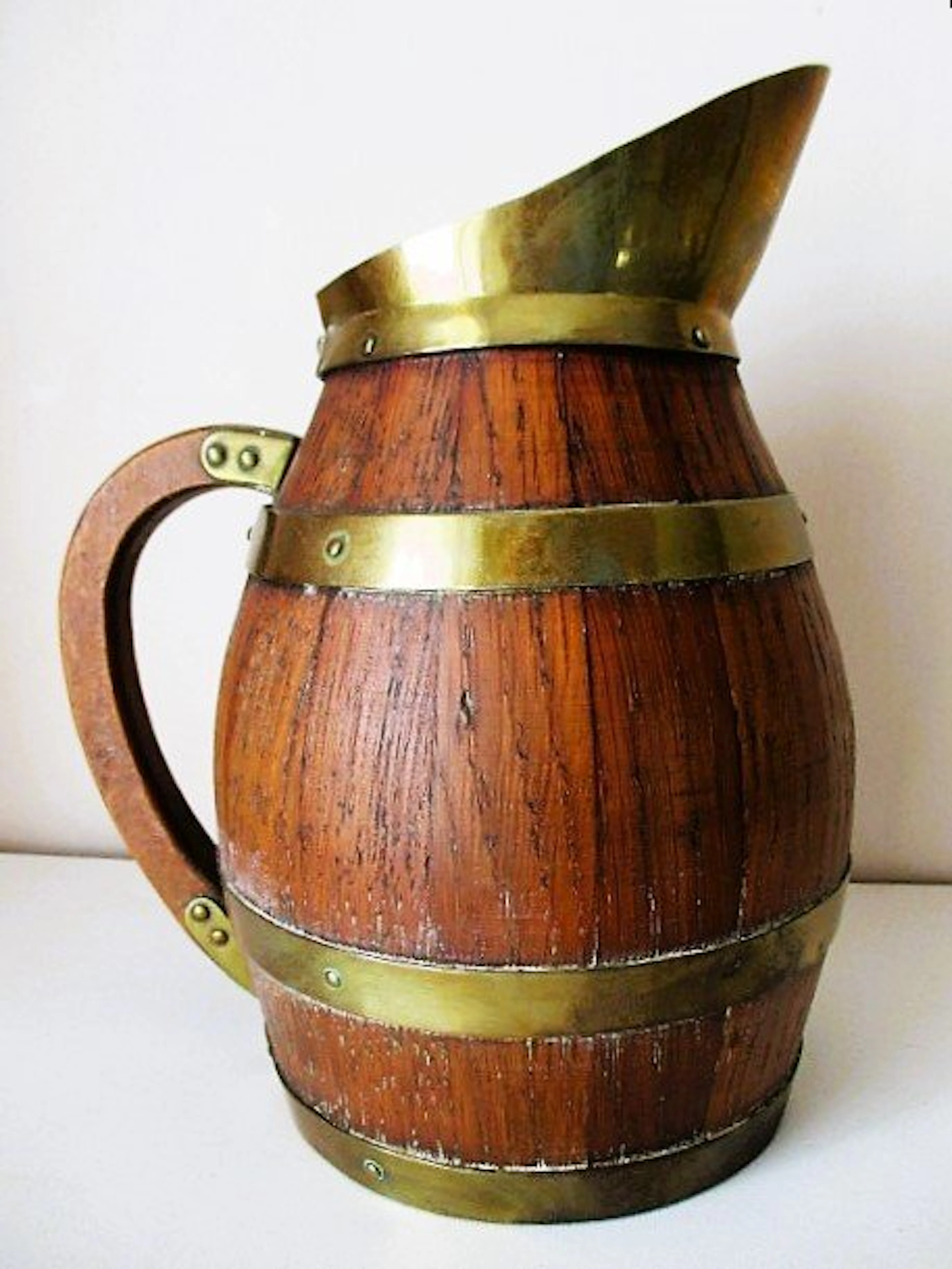 Pitcher - Oak wood, Brass, Tin