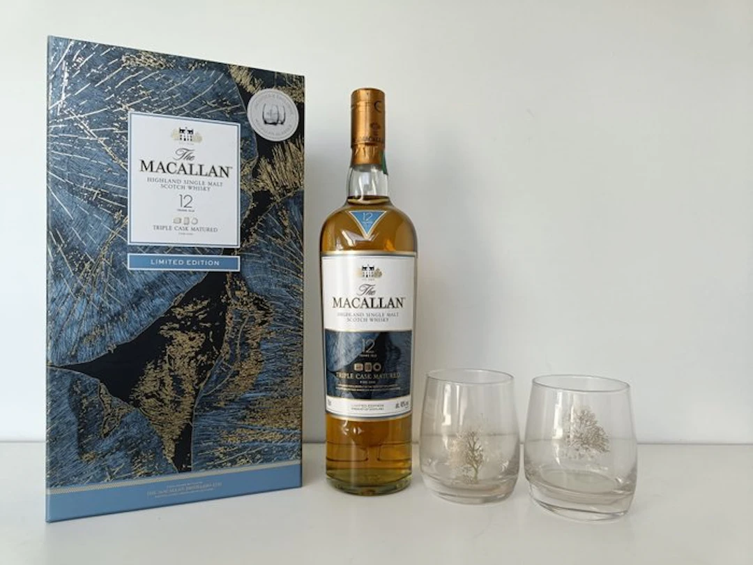 Macallan 12 years old Triple Cask Matured Fine Oak...