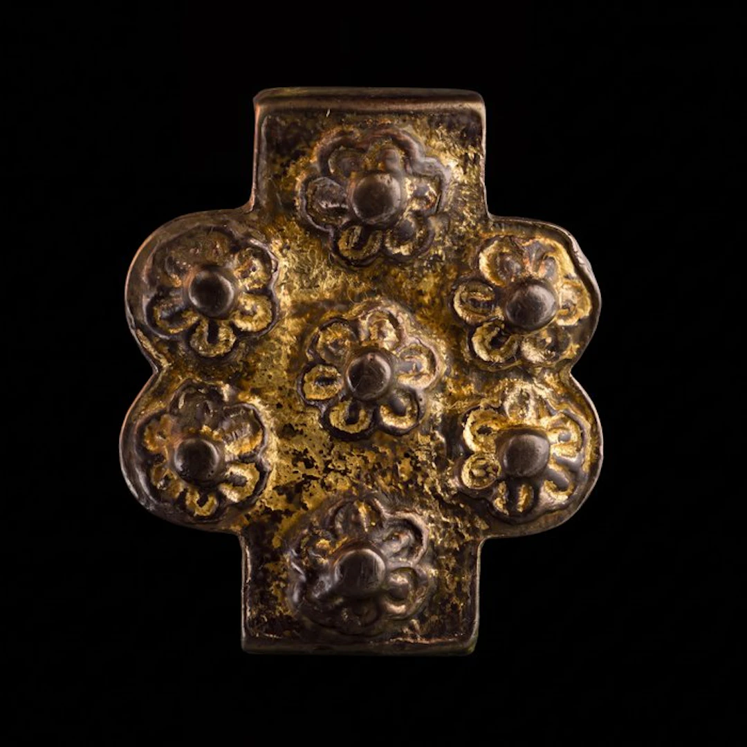Medieval Beautiful Belt Mount – Seven Floral Crown Motifs...