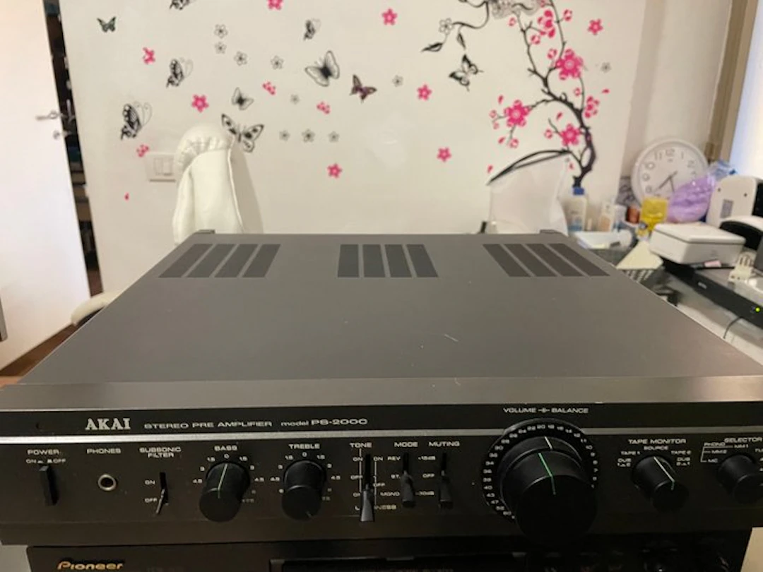 Akai - PS-200C / Reference-Class Dual-Mono Stereo Preamplifier