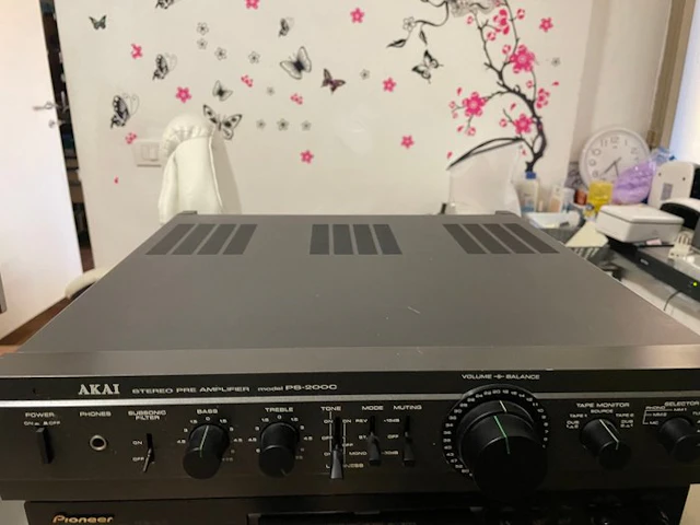 Akai - PS-200C / Reference-Class Dual-Mono Stereo Preamplifier