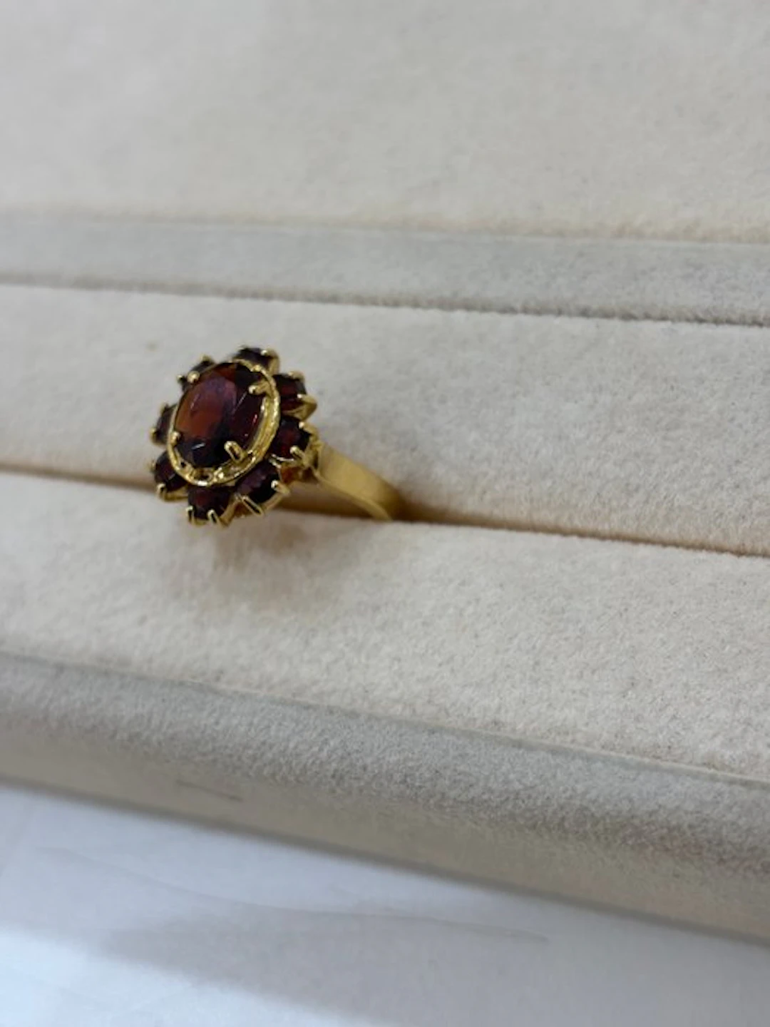 Ring - 18 kt. Yellow gold - Garnet